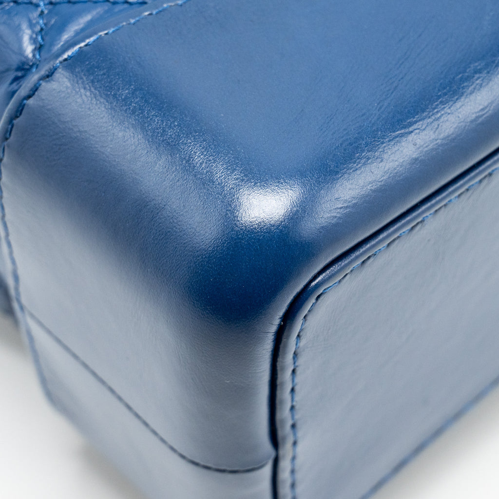 CHANEL GABRIELLE BACKPACK AGED CALFSKIN BLUE MULTICOLOUR HARDWARE