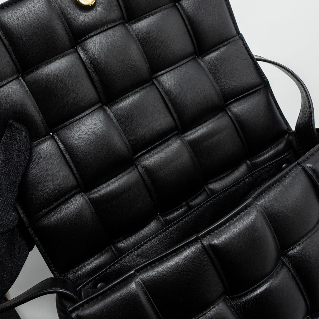 BOTTEGA VENETA PADDED CASSETTE LAMBSKIN BLACK GHW