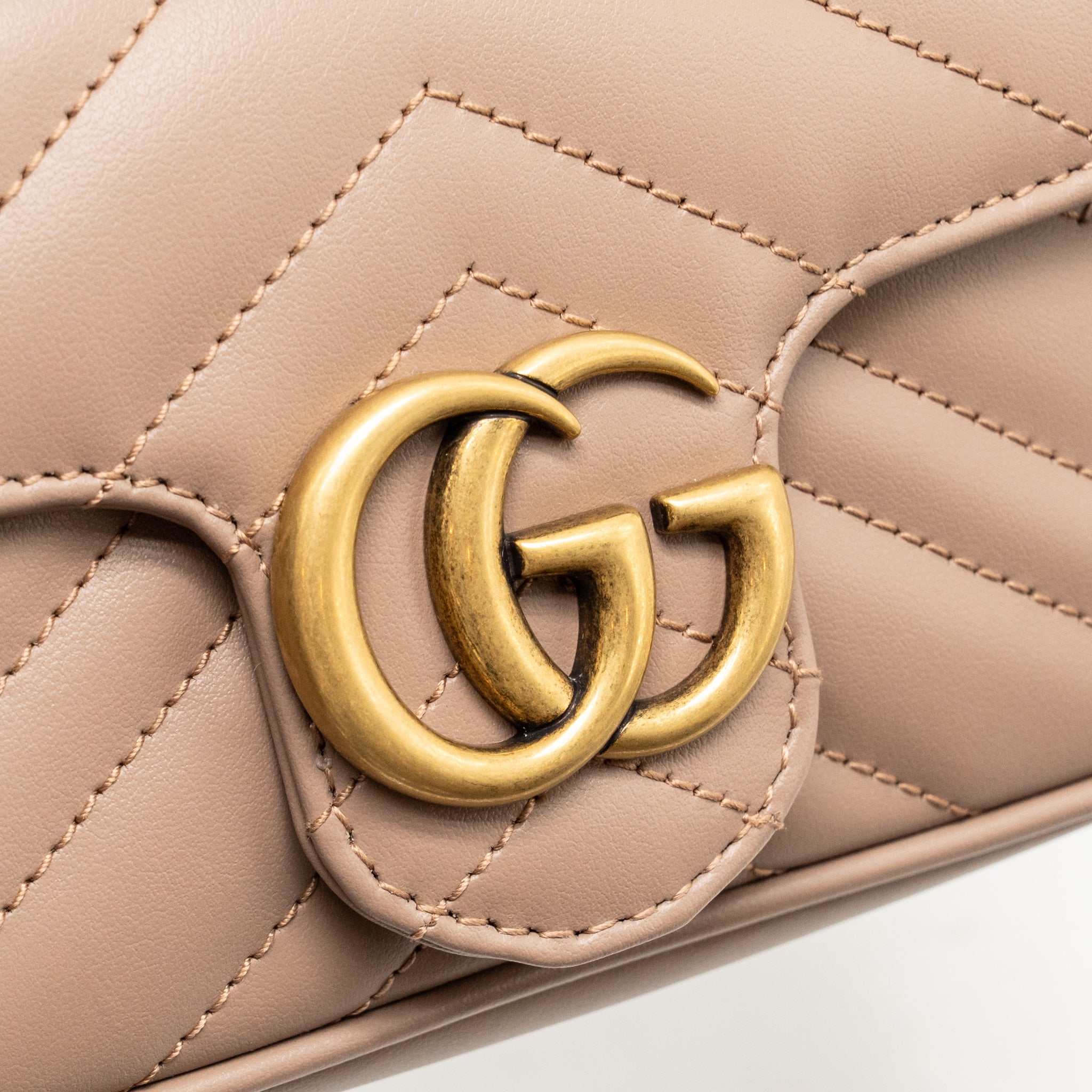 GUCCI GG MARMONT MINI BAG CHEVRON LEATHER BEIGE GHW