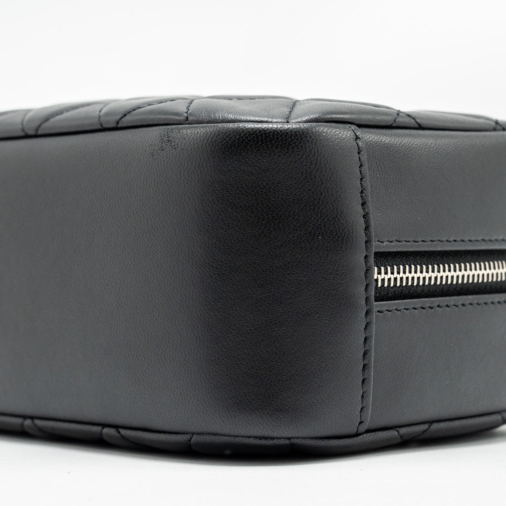 CHANEL QUILTED COSMETIC POUCH LAMBSKIN BLACK SHW