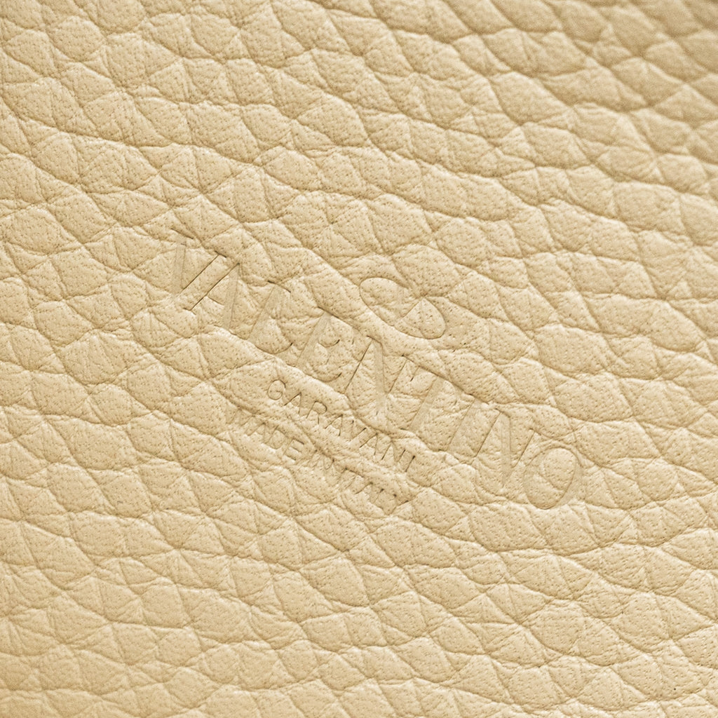 VALENTINO SMALL ROCKSTUD CROSSBODY BAG GRAINED CALFSKIN LIGHT IVORY LGHW