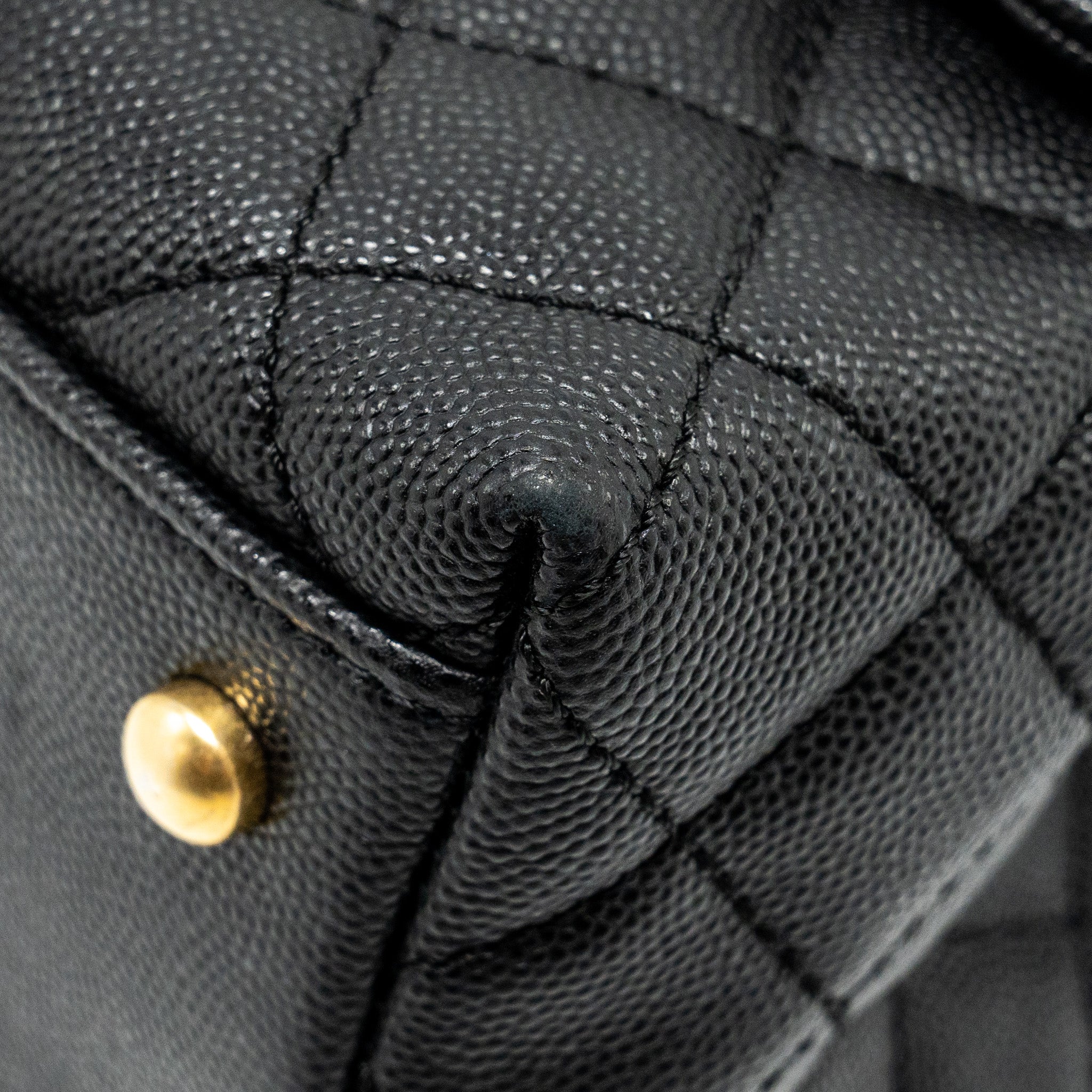 CHANEL MEDIUM COCO HANDLE LIMITED EDITION CAVIAR BLACK GHW (MICROCHIP)