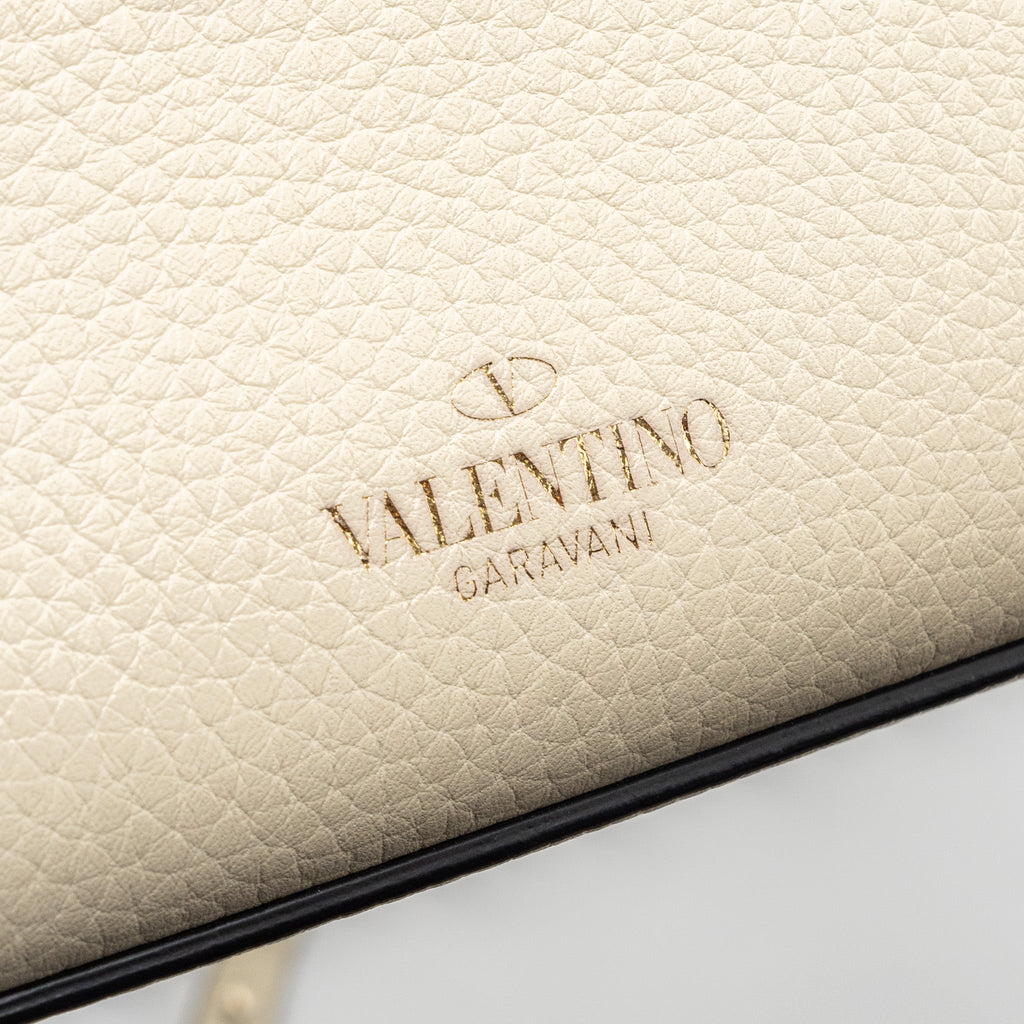 VALENTINO SMALL ROCKSTUD CROSSBODY BAG GRAINED CALFSKIN LIGHT IVORY LGHW