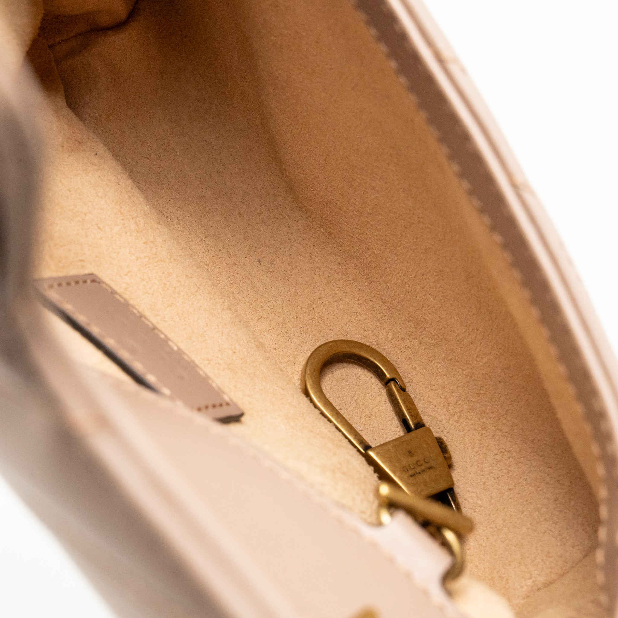GUCCI GG MARMONT MINI BAG CHEVRON LEATHER BEIGE GHW