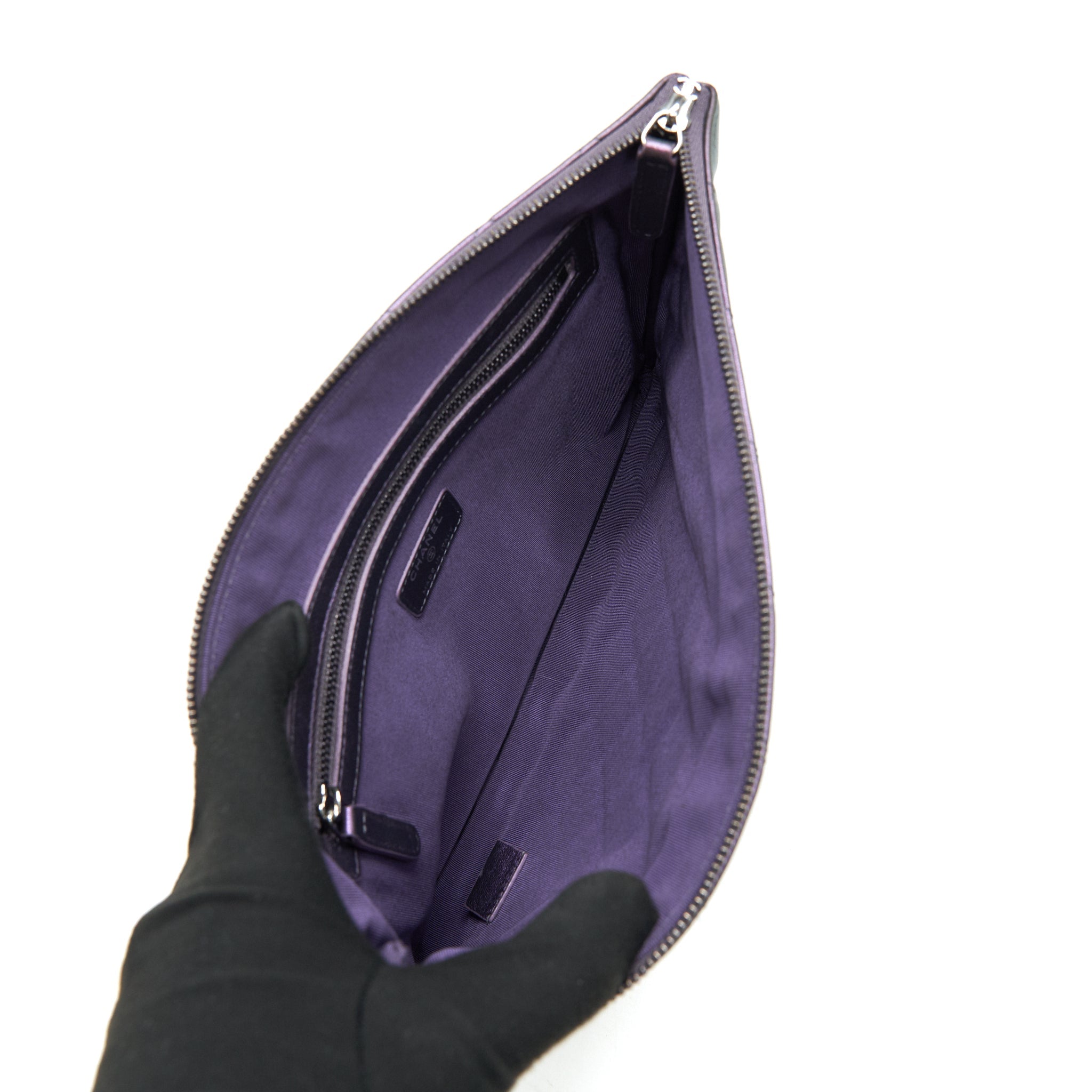 CHANEL QUILTED LEATHER CLUTCH BAG IN METALLIC PURPLE
