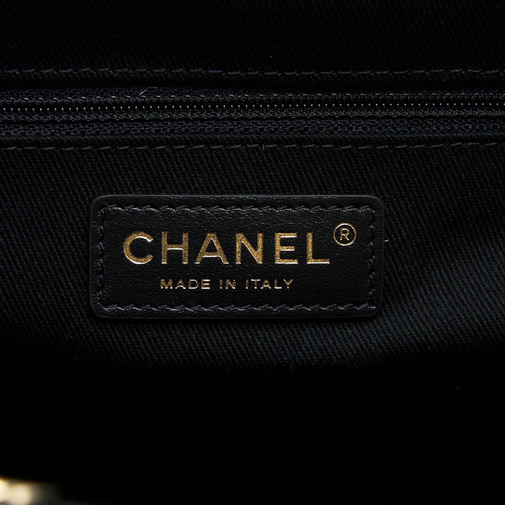 CHANEL DEAUVILLE TOTE BAG TWEED DARK GREY / BLACK LGHW (MICROCHIP)