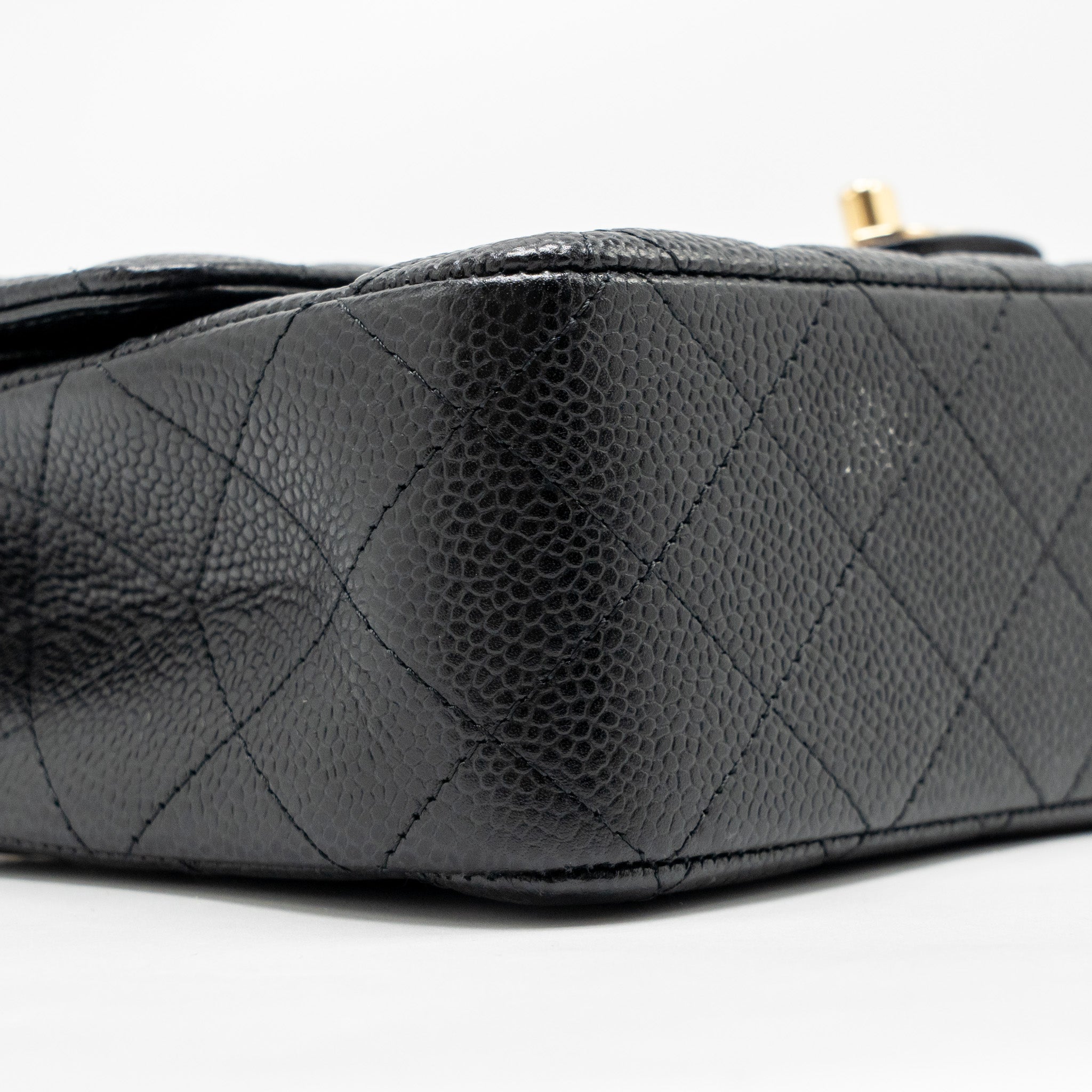 CHANEL MEDIUM CLASSIC DOUBLE FLAP BAG CAVIAR BLACK GHW