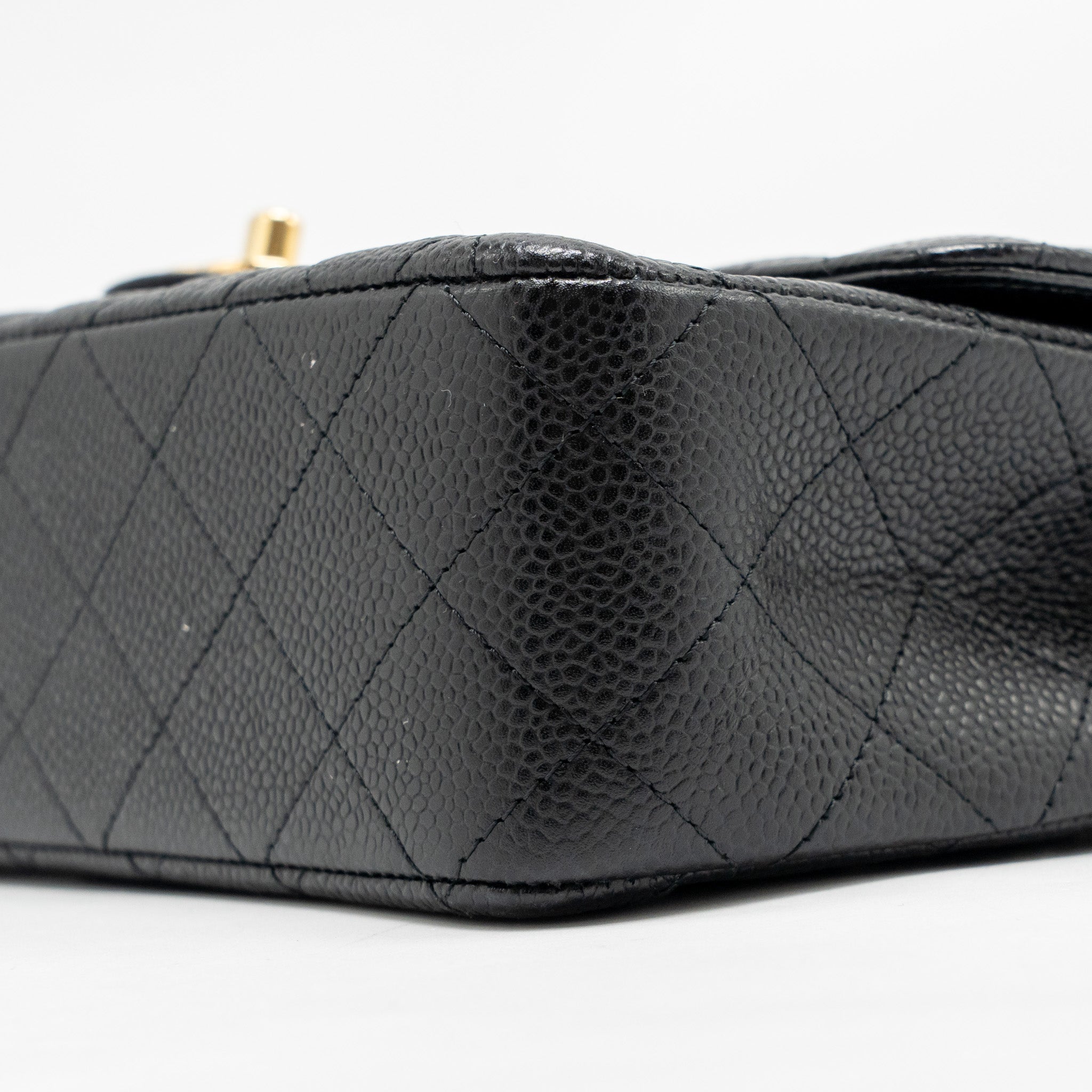 CHANEL MEDIUM CLASSIC DOUBLE FLAP BAG CAVIAR BLACK GHW