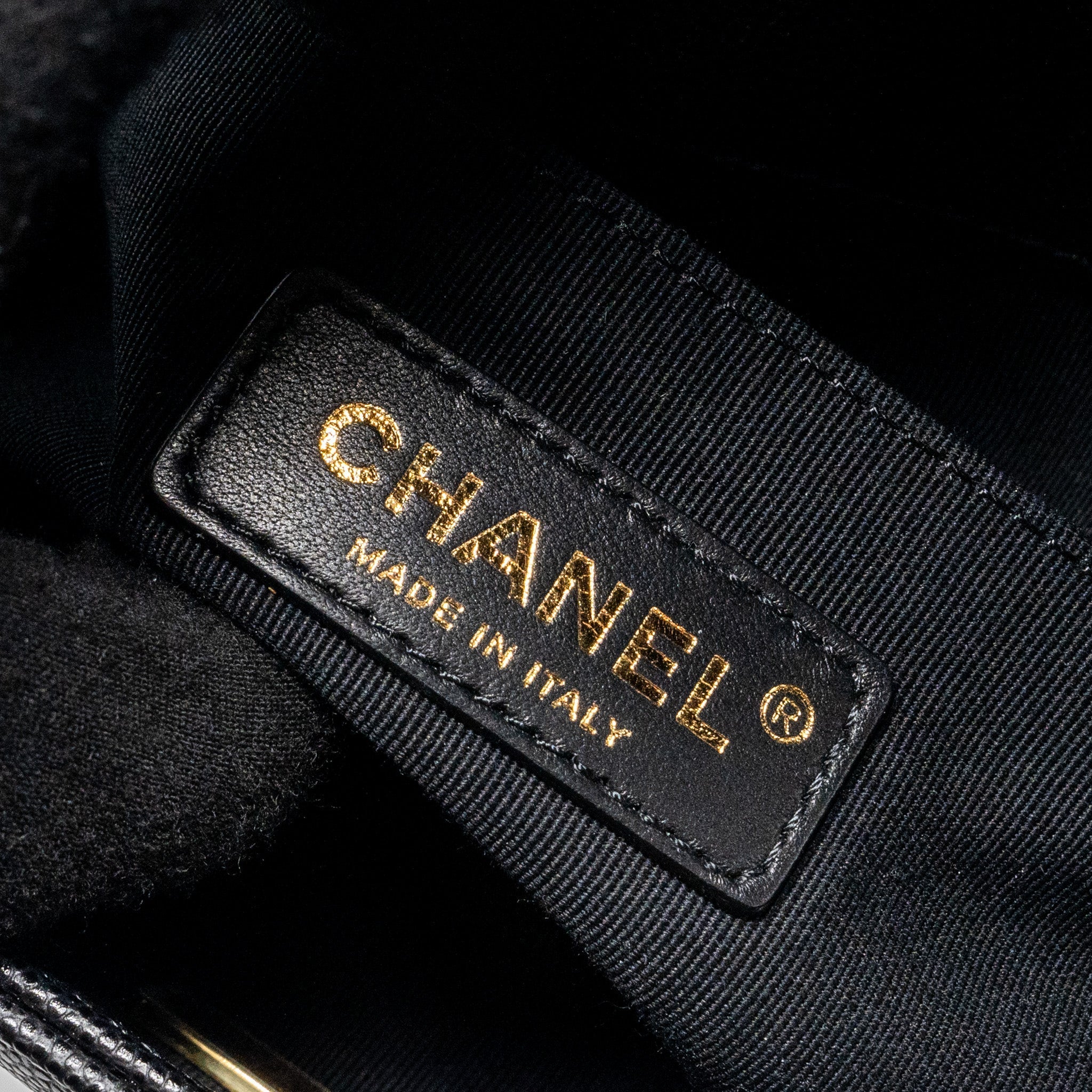 CHANEL SMALL BOY BAG CAVIAR BLACK GHW(MICROCHIP)