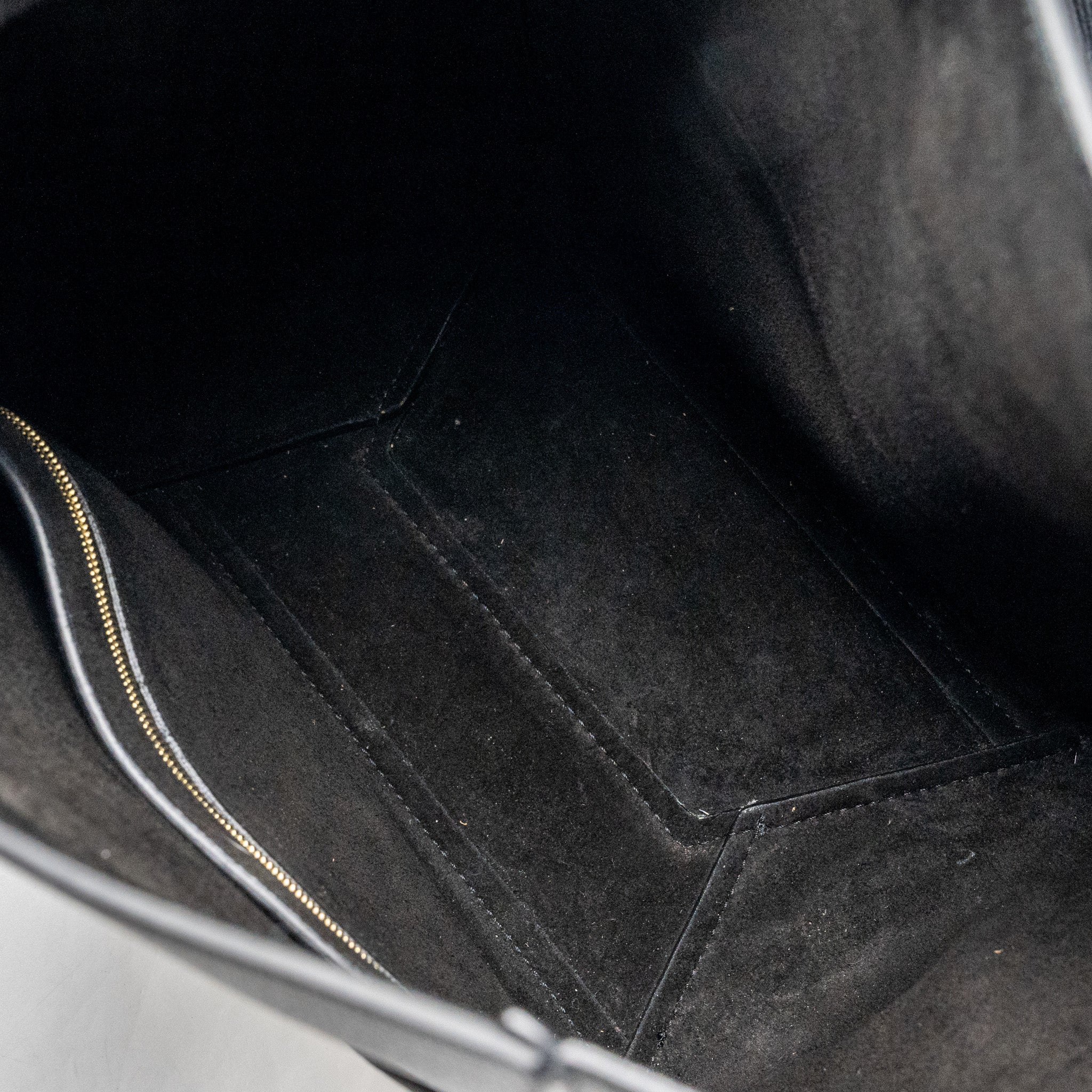 CELINE SANGLE BUCKET BAG GRAINED CALFSKIN BLACK GHW