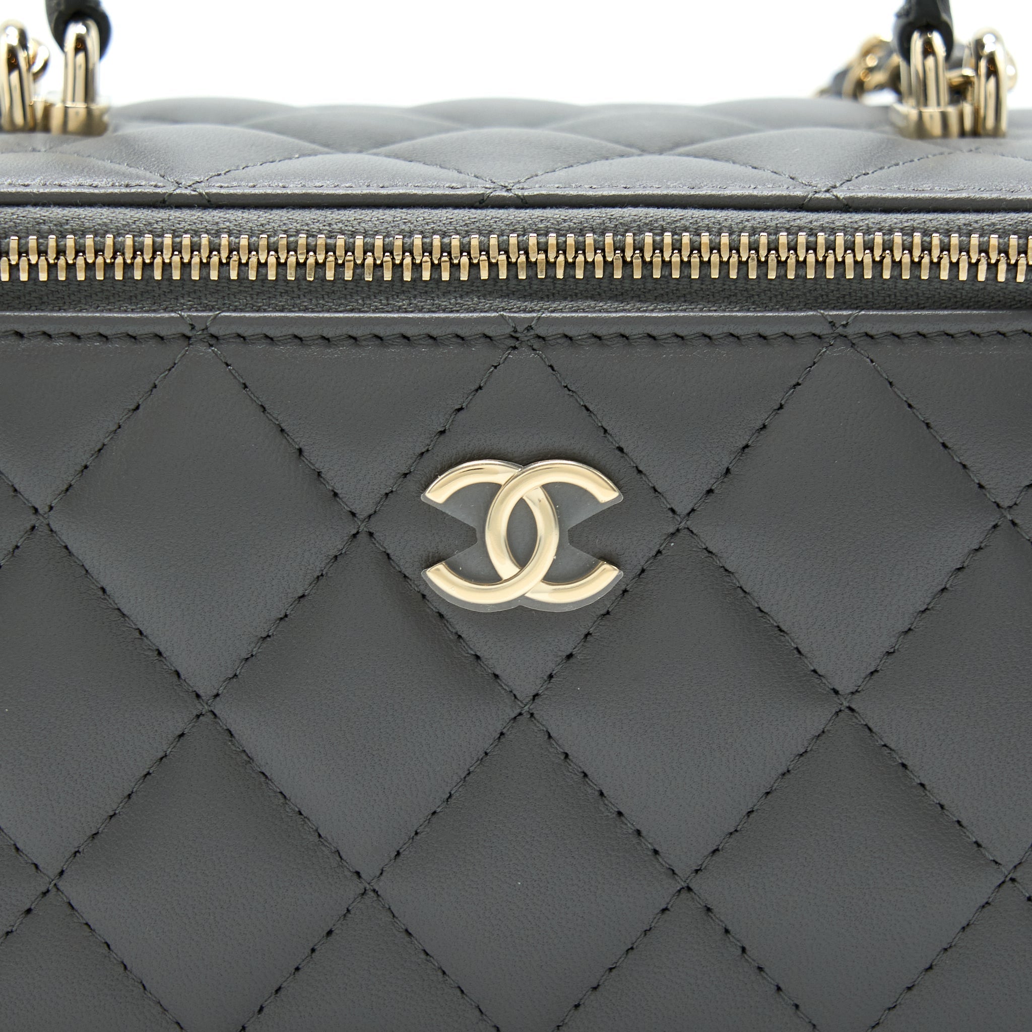 CHANEL 22A TOP HANDLE LONG VANITY WITH CHAIN GREY GHW
