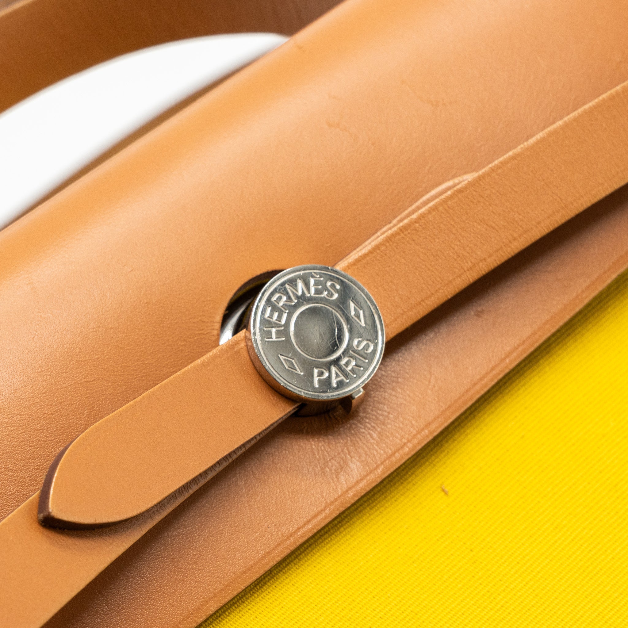 HERMES HERBAG 31 ZIP BAG CANVAS / LEATHER JAUNE DE NAPLES / NATURAL SHW