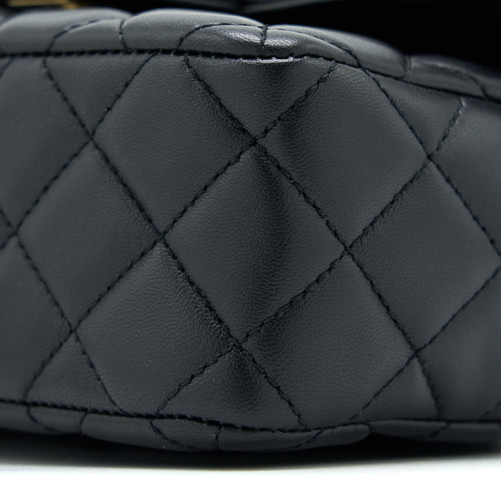 CHANEL SEASONAL FLAP BAG WITH DETAIL CHAIN LAMBSKIN BLACK BRUSHED GHW (MICROCHIP)