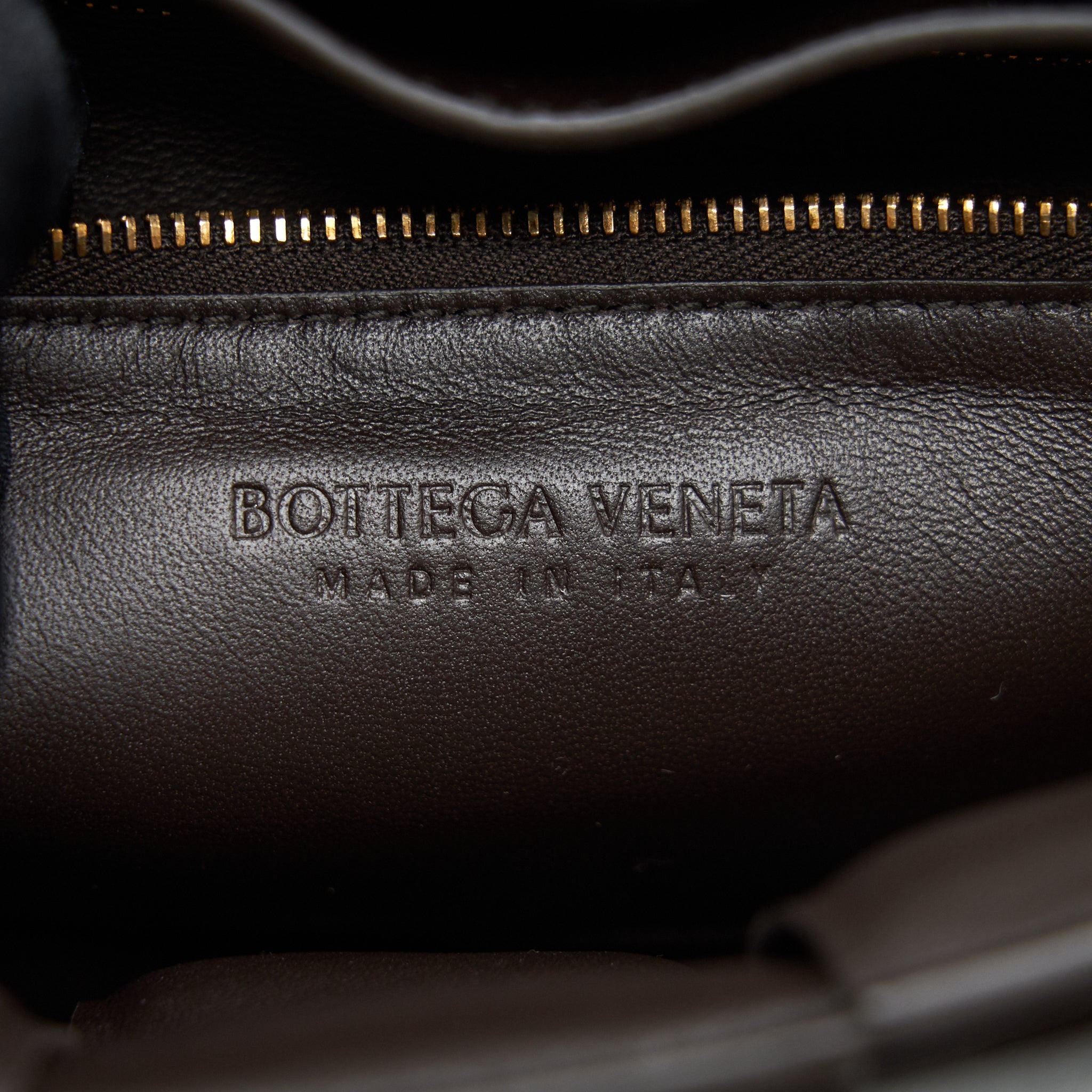 BOTTEGA VENETA CASSETTE BAG WITH CHAIN BROWN GHW