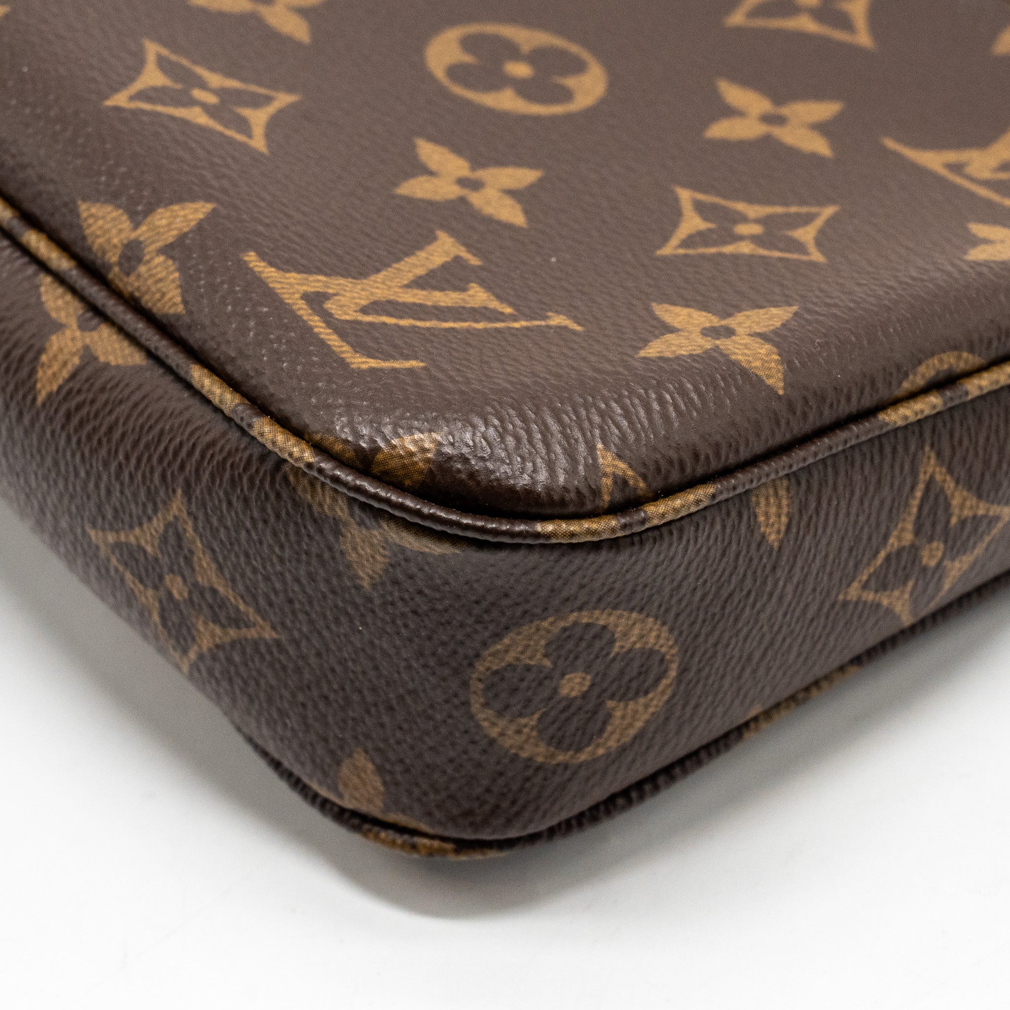 LOUIS VUITTON POCHETTE ACCESSORIES MONOGRAM CANVAS GHW