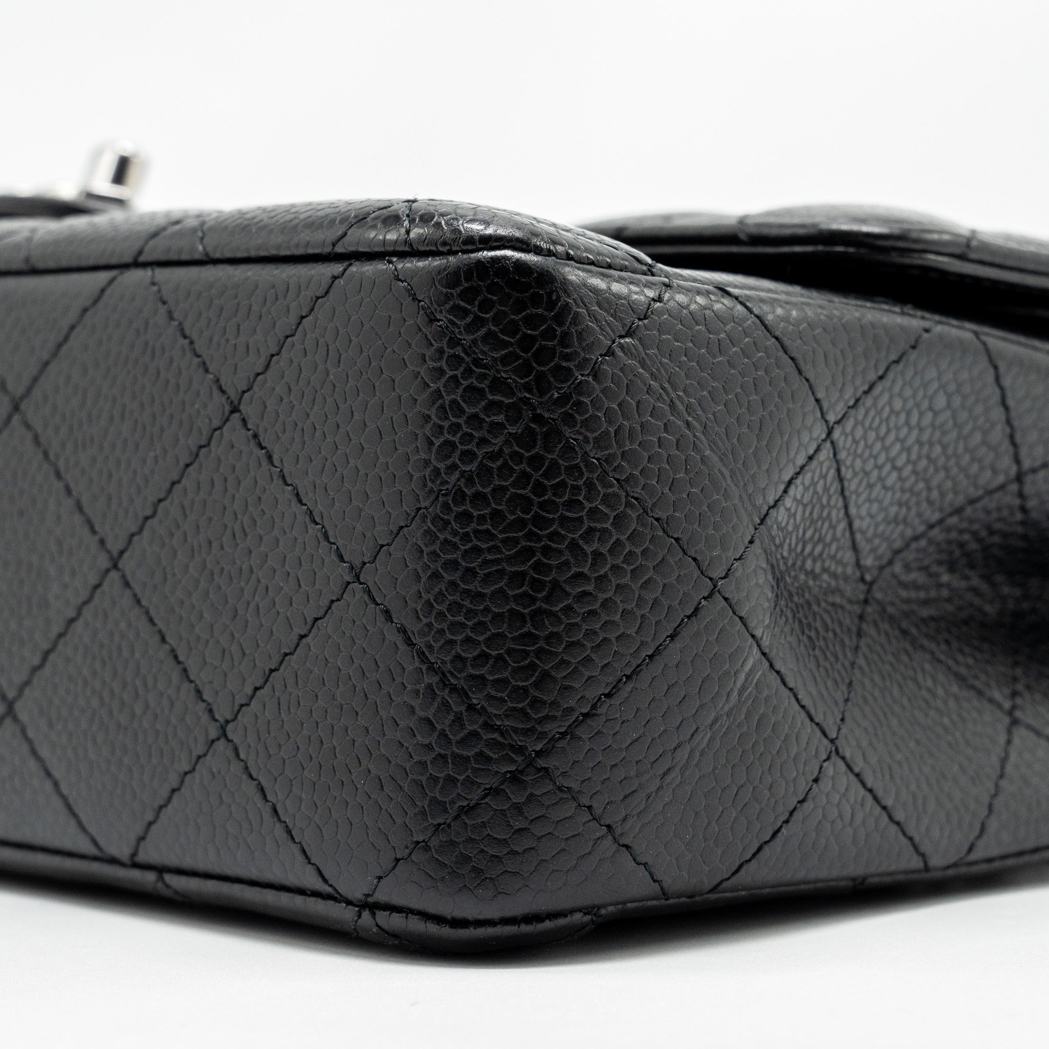 CHANEL MEDIUM CLASSIC DOUBLE FLAP BAG CAVIAR BLACK SHW (MICROCHIP)