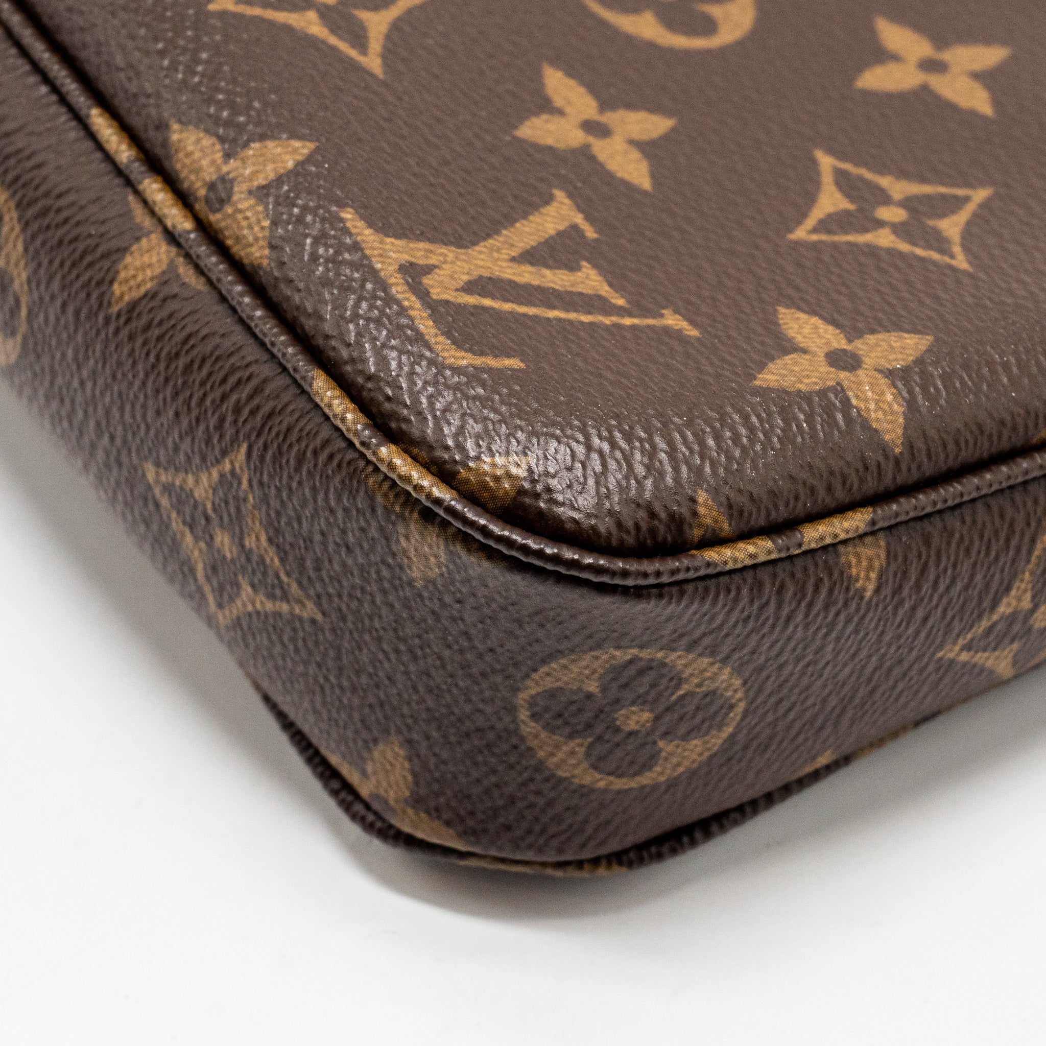 LOUIS VUITTON POCHETTE ACCESSORIES MONOGRAM CANVAS GHW
