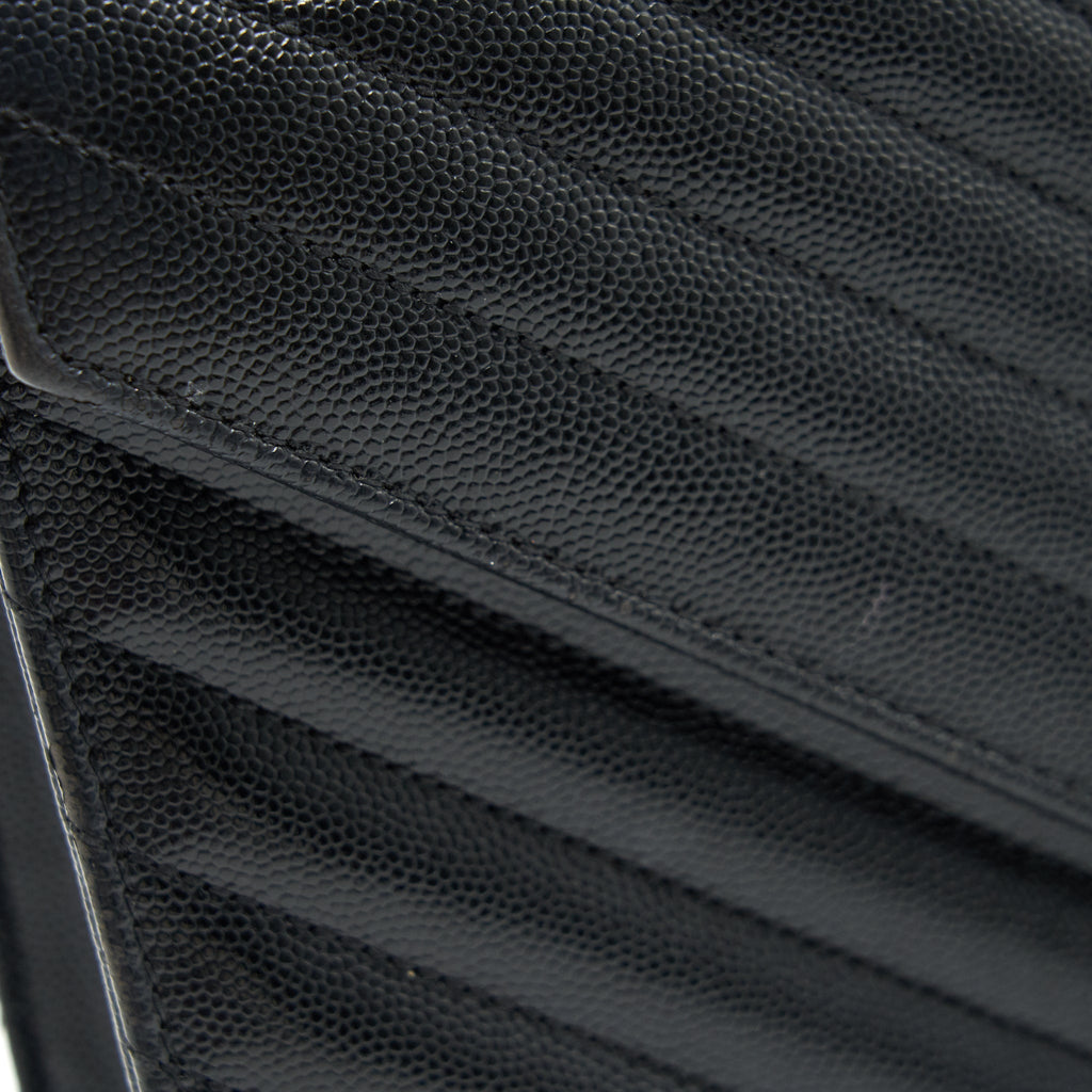 SAINT LAURENT / YSL LARGE ENVELOPE CHAIN FLAP BAG IN BLACK GRAIN DE POUDRE