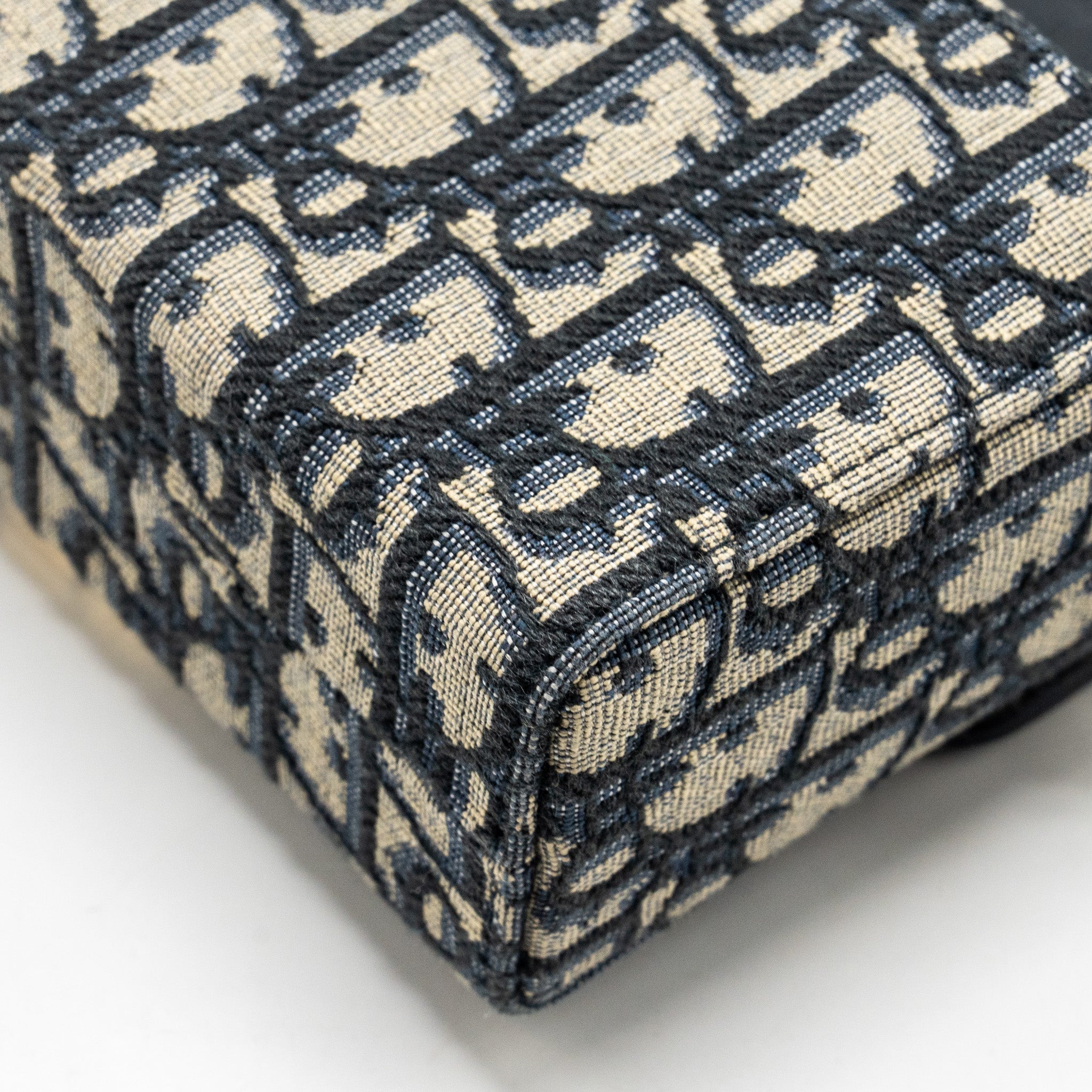DIOR 30 MONTAIGNE BOX BLUE OBLIQUE JACQUARD GHW