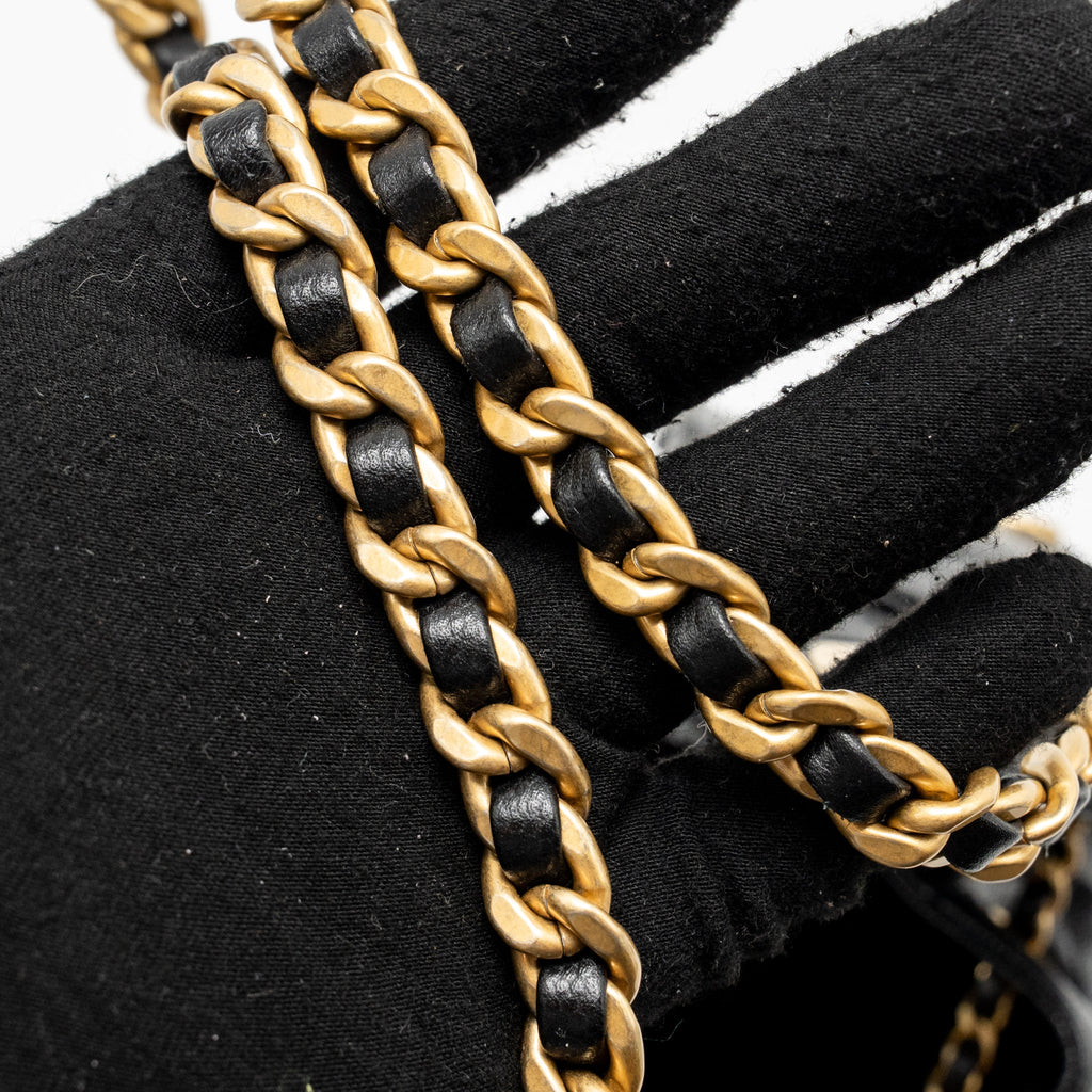 CHANEL MINI 25 BAG CAVIAR BLACK GHW (MICROCHIP)