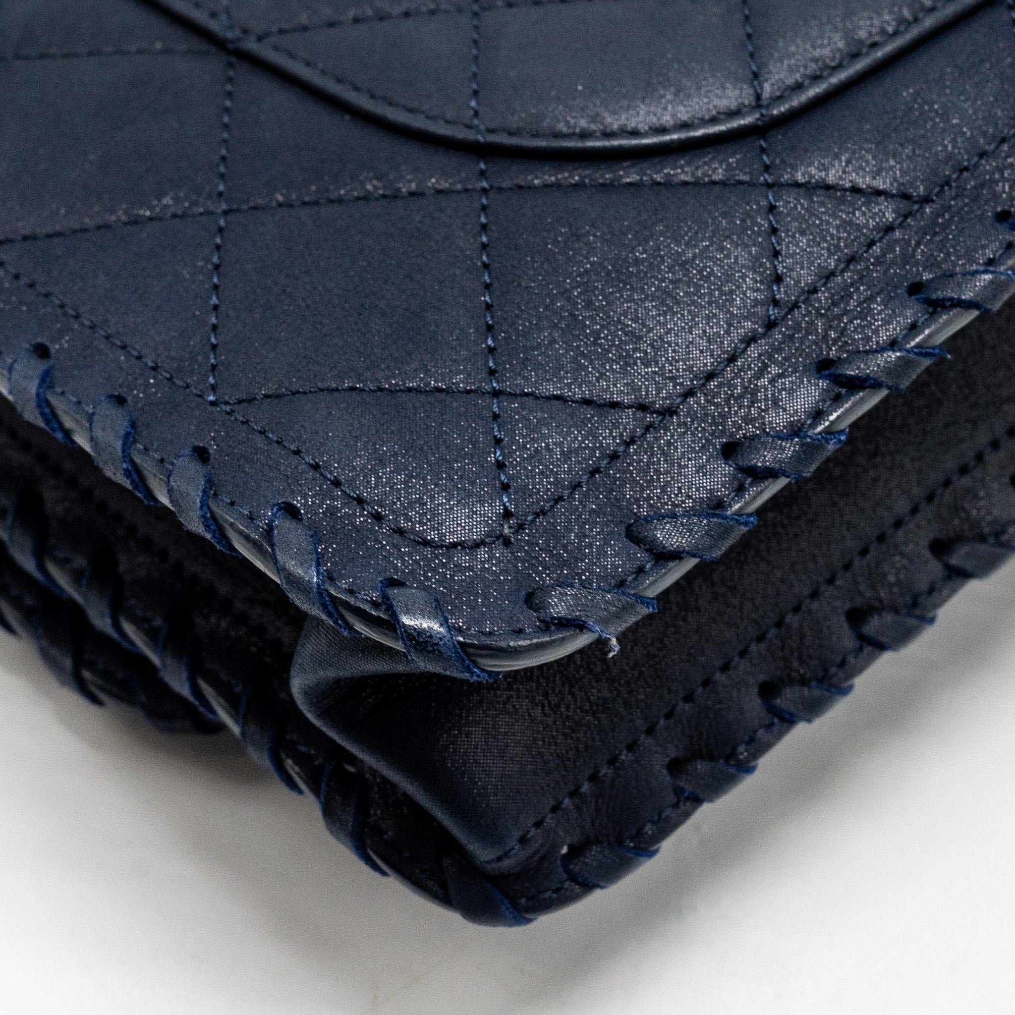 CHANEL SEASONAL FLAP BAG CALFSKIN NAVY GHW