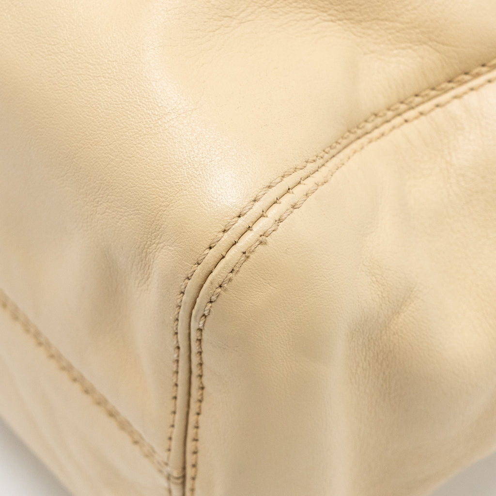 CHANEL VINTAGE TOTE HOBO BAG WITH TORTOISESHELL TAG LEATHER BEIGE LGHW