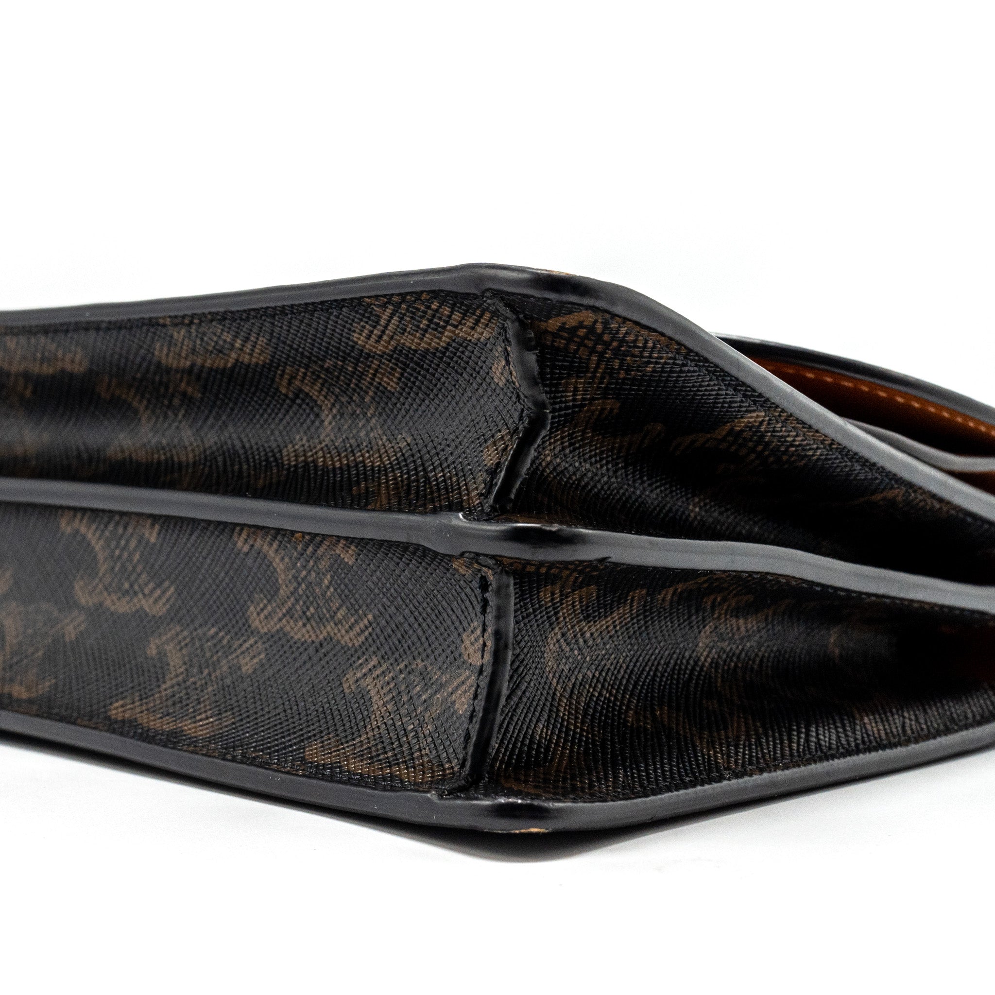 CELINE WALLET ON STRAP TRIOMPHE CANVAS/SMOOTH LAMBSKIN TAN GHW