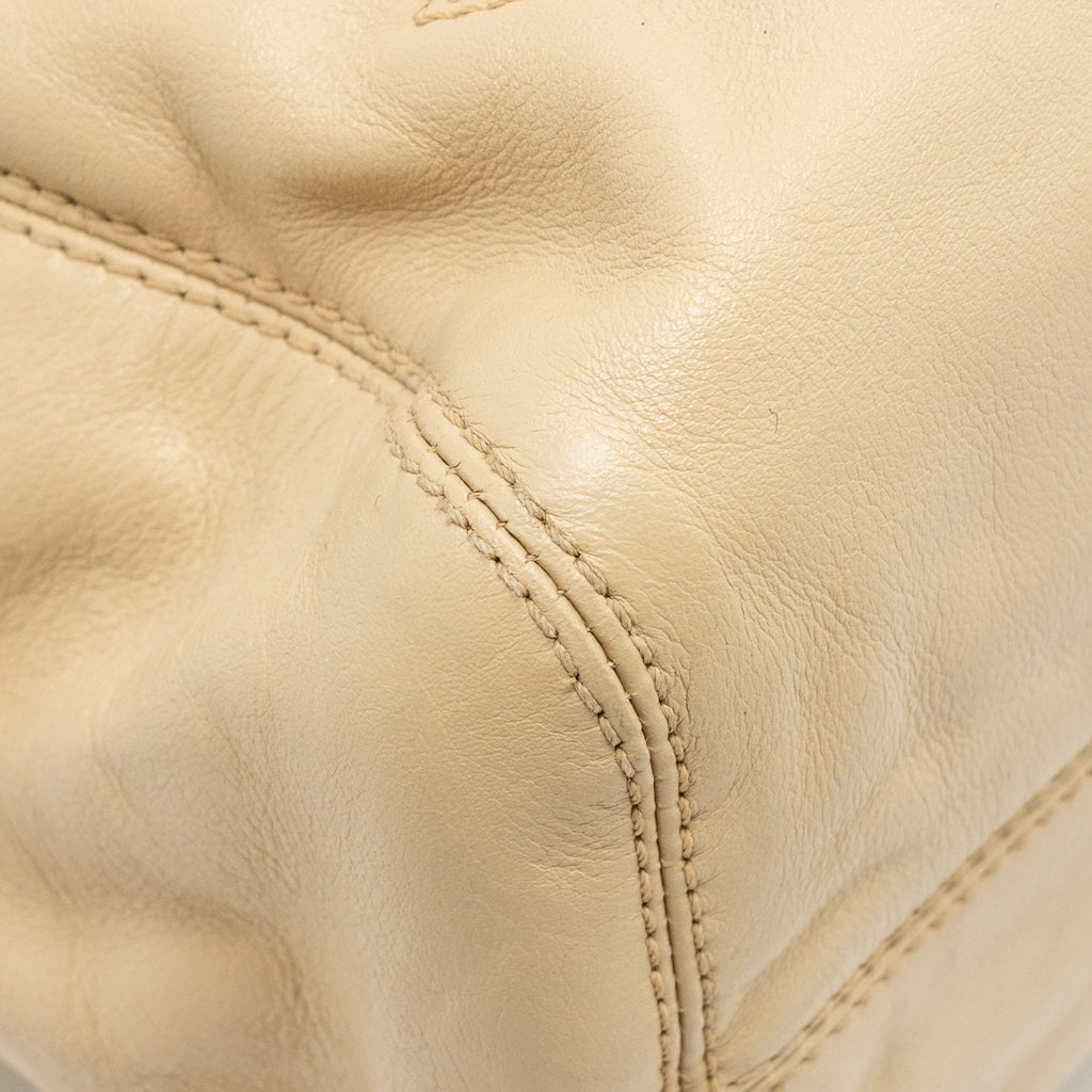 CHANEL VINTAGE TOTE HOBO BAG WITH TORTOISESHELL TAG LEATHER BEIGE LGHW