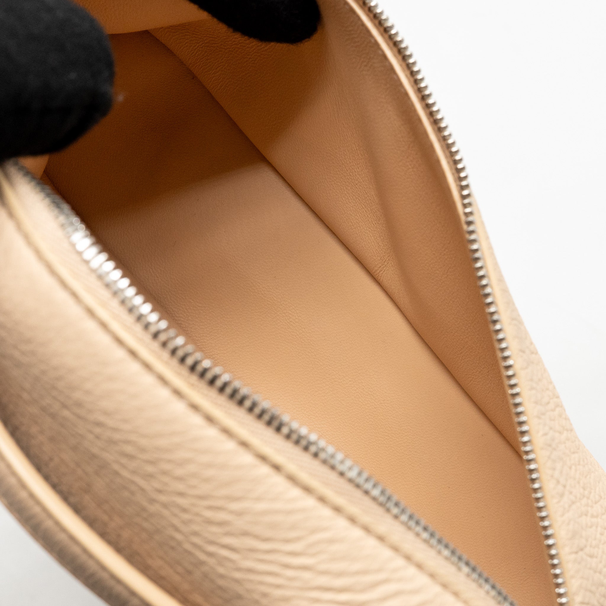 LORO PIANA EXTRA POCKET L19 GRAINED CALFSKIN LIGHT PINK SHW