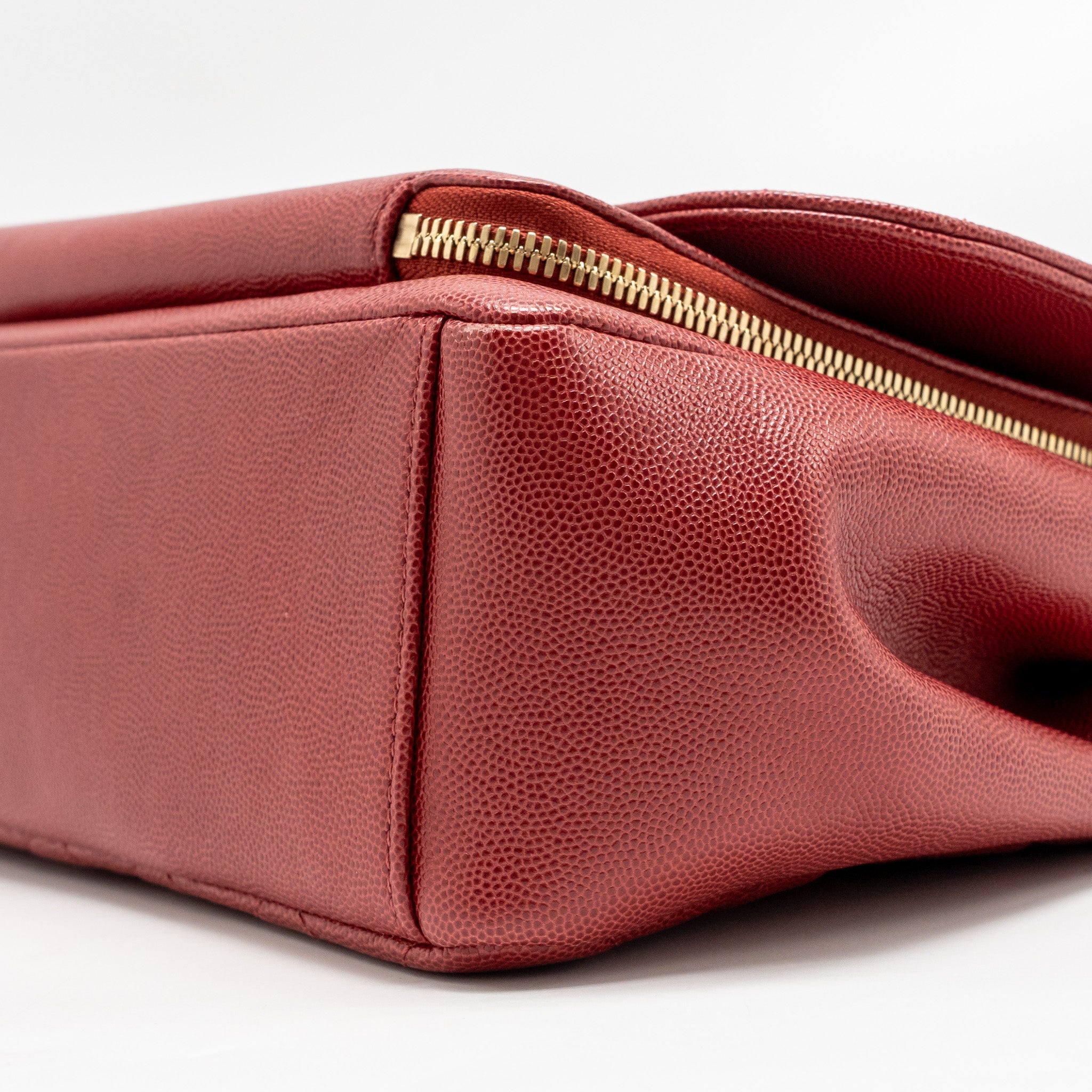 CHANEL LARGE BUSINESS AFFINITY CAVIAR RED LGHW