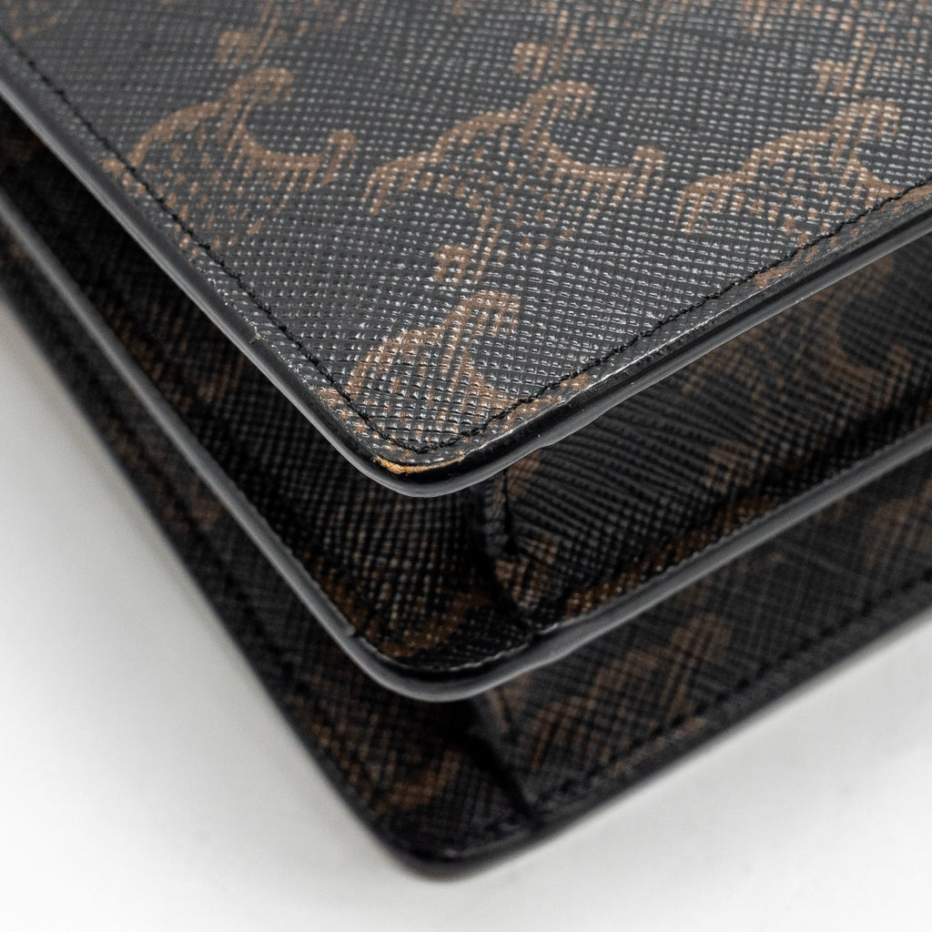 CELINE WALLET ON STRAP TRIOMPHE CANVAS/SMOOTH LAMBSKIN TAN GHW