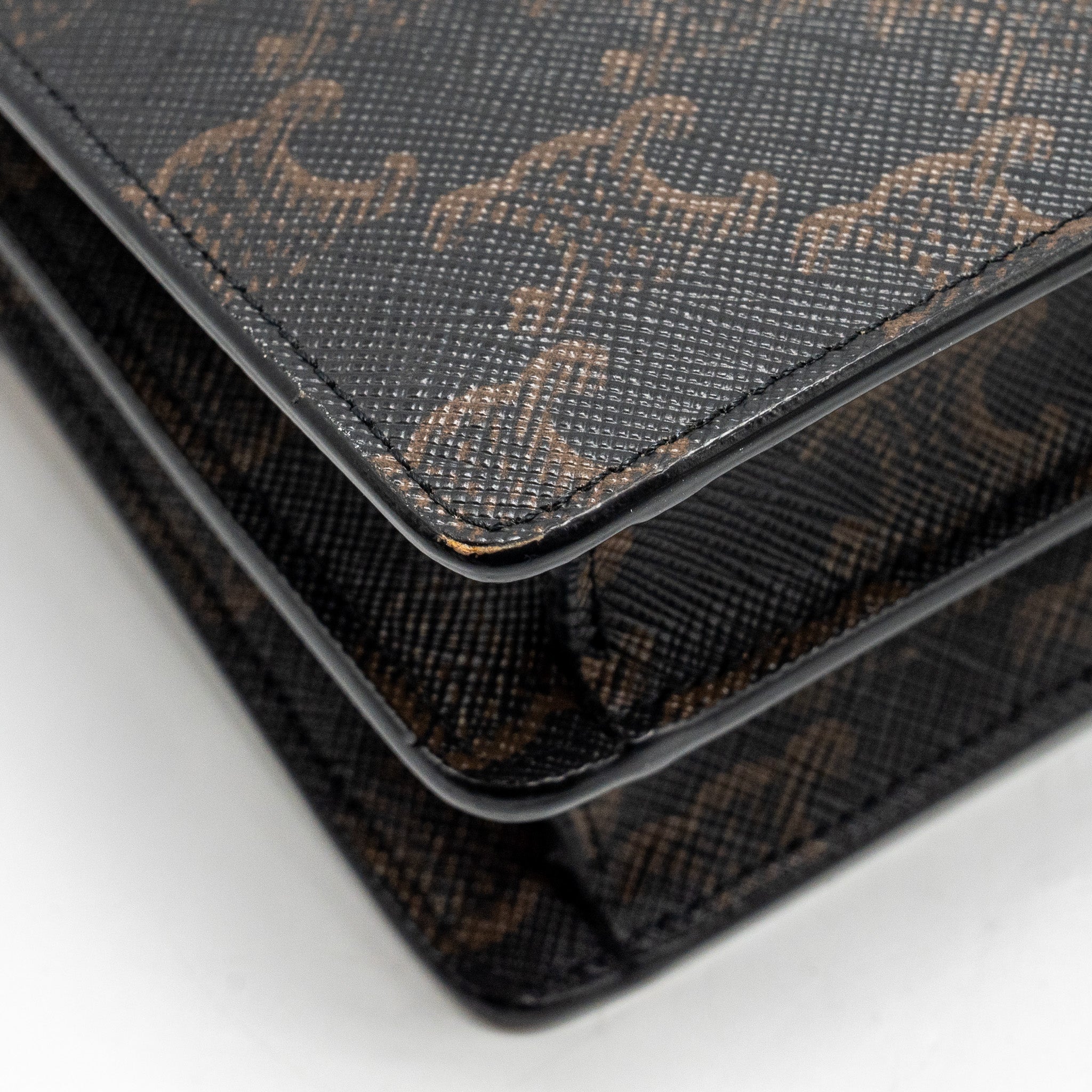 CELINE WALLET ON STRAP TRIOMPHE CANVAS/SMOOTH LAMBSKIN TAN GHW