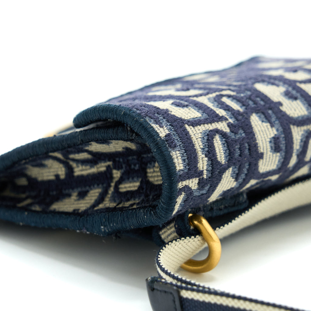 DIOR SADDLE SLIM POUCH BLUE DIOR OBLIQUE EMBROIDERY
