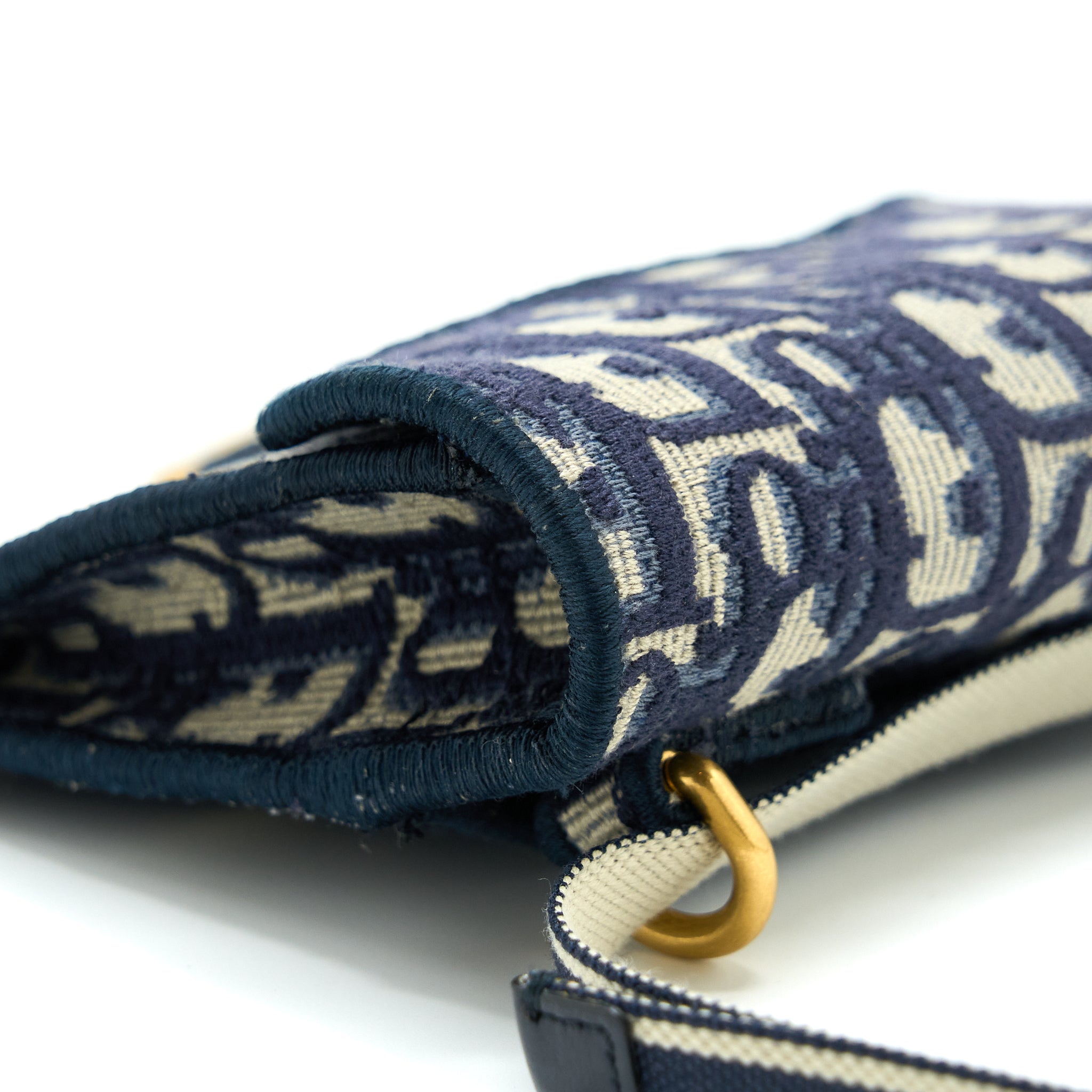 DIOR SADDLE SLIM POUCH BLUE DIOR OBLIQUE EMBROIDERY