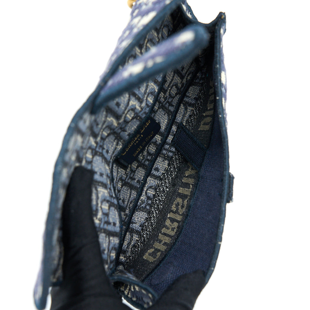 DIOR SADDLE SLIM POUCH BLUE DIOR OBLIQUE EMBROIDERY