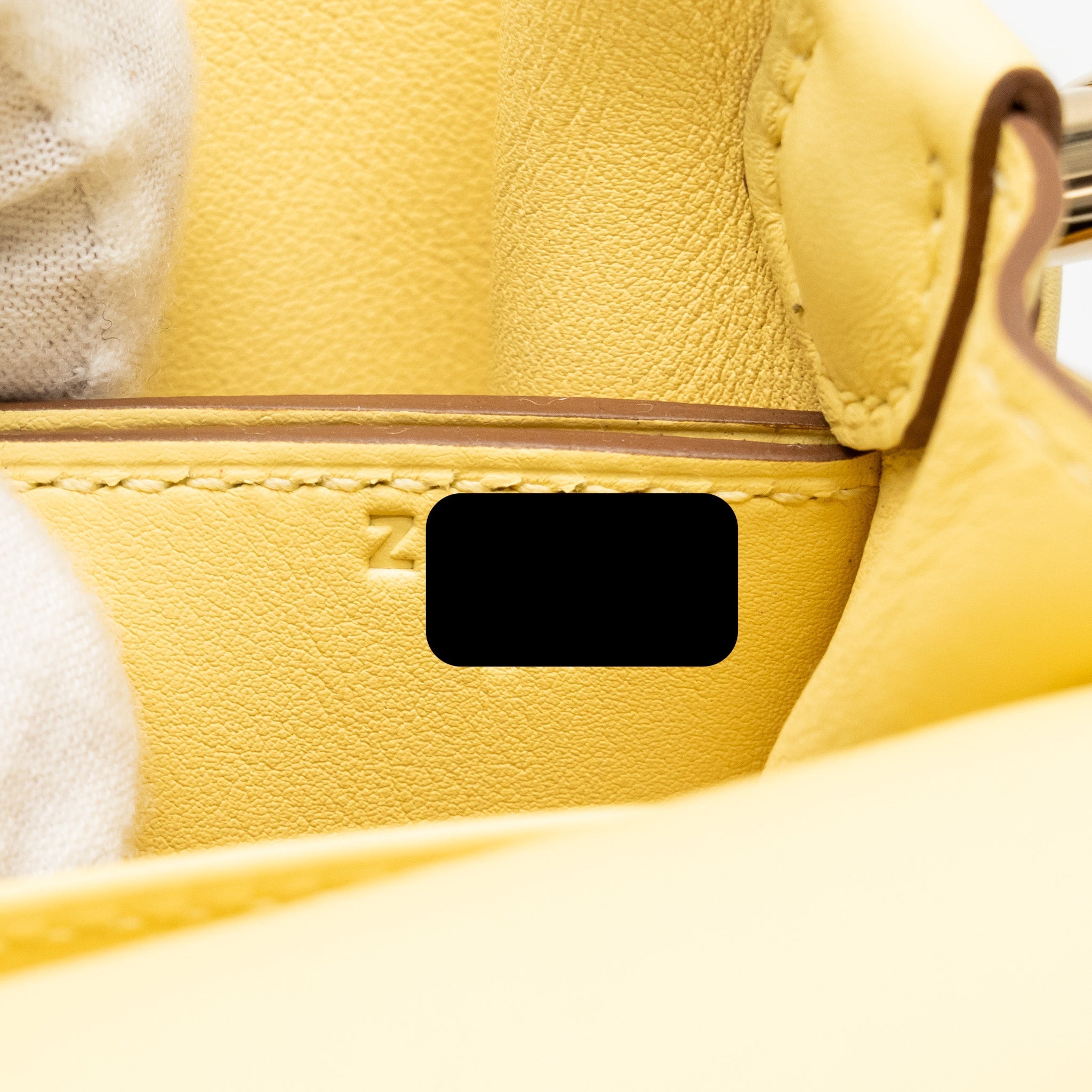 HERMES MINI ROULIS SWIFT 1Z JAUNE POUSSIN GHW