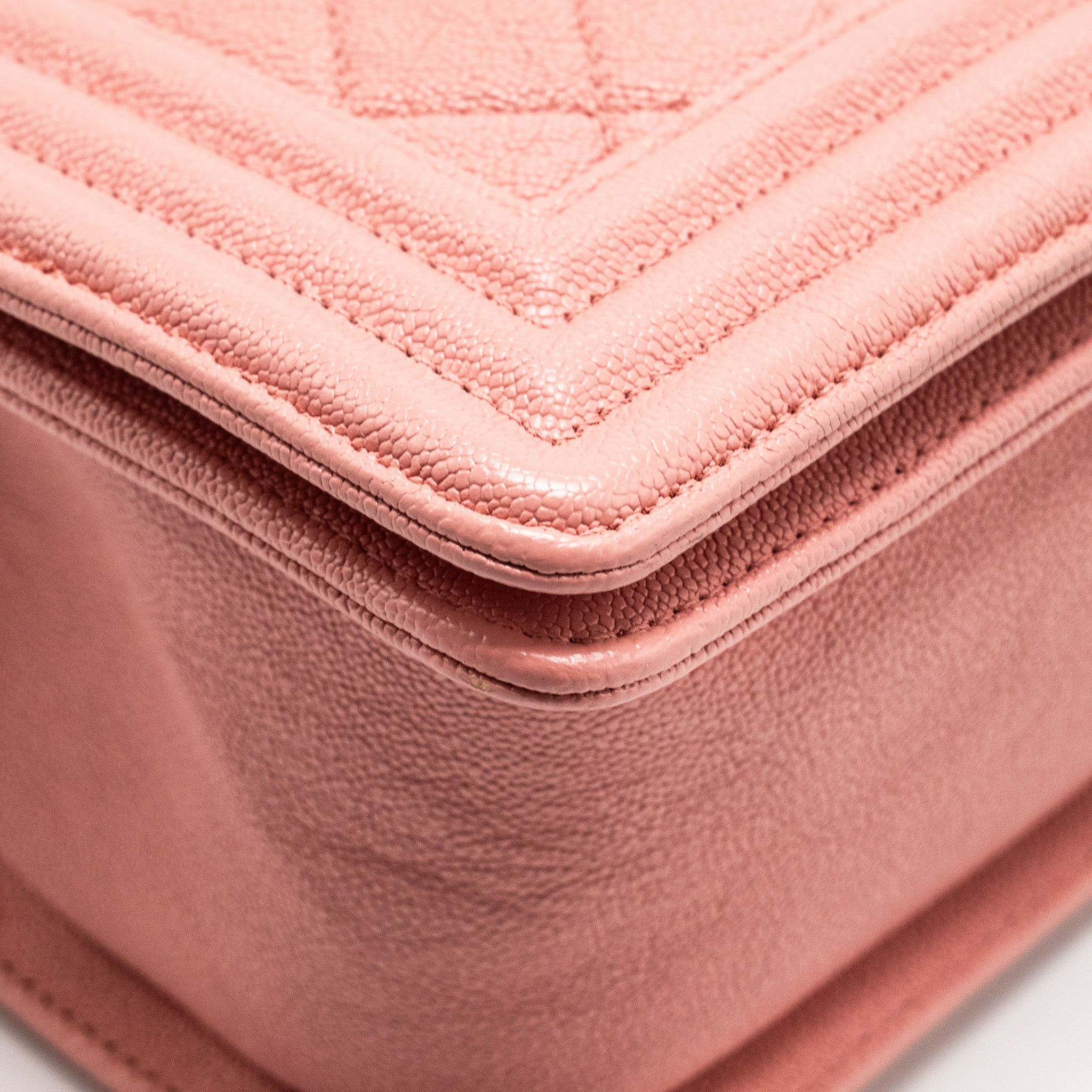 CHANEL MEDIUM BOY BAG CAVIAR PINK LGHW