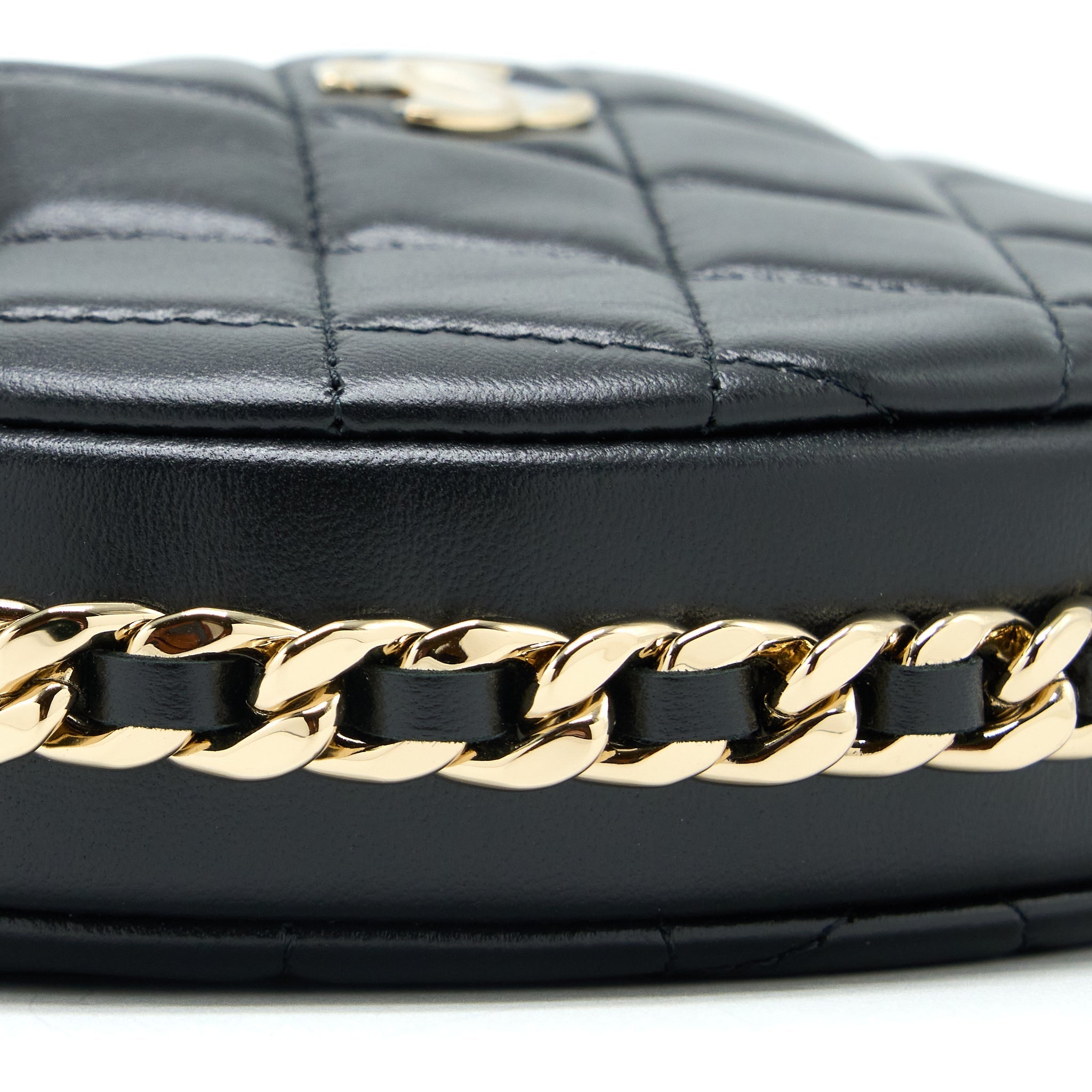 CHANEL 23C ROUND CLUTCH LAMBSKIN BLACK LGHW (MICROCHIP)