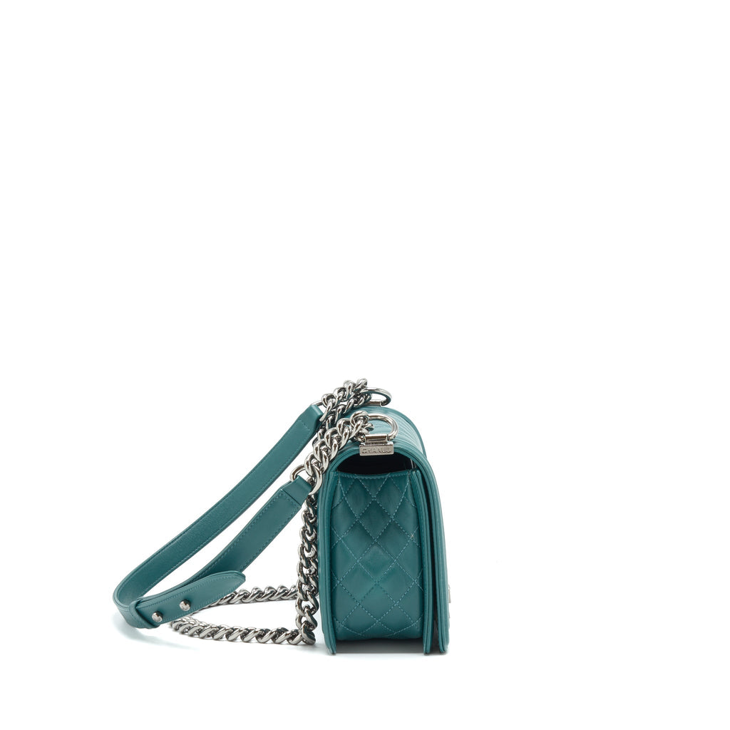 CHANEL MEDIUM BOY LAMBSKIN GREEN SHW