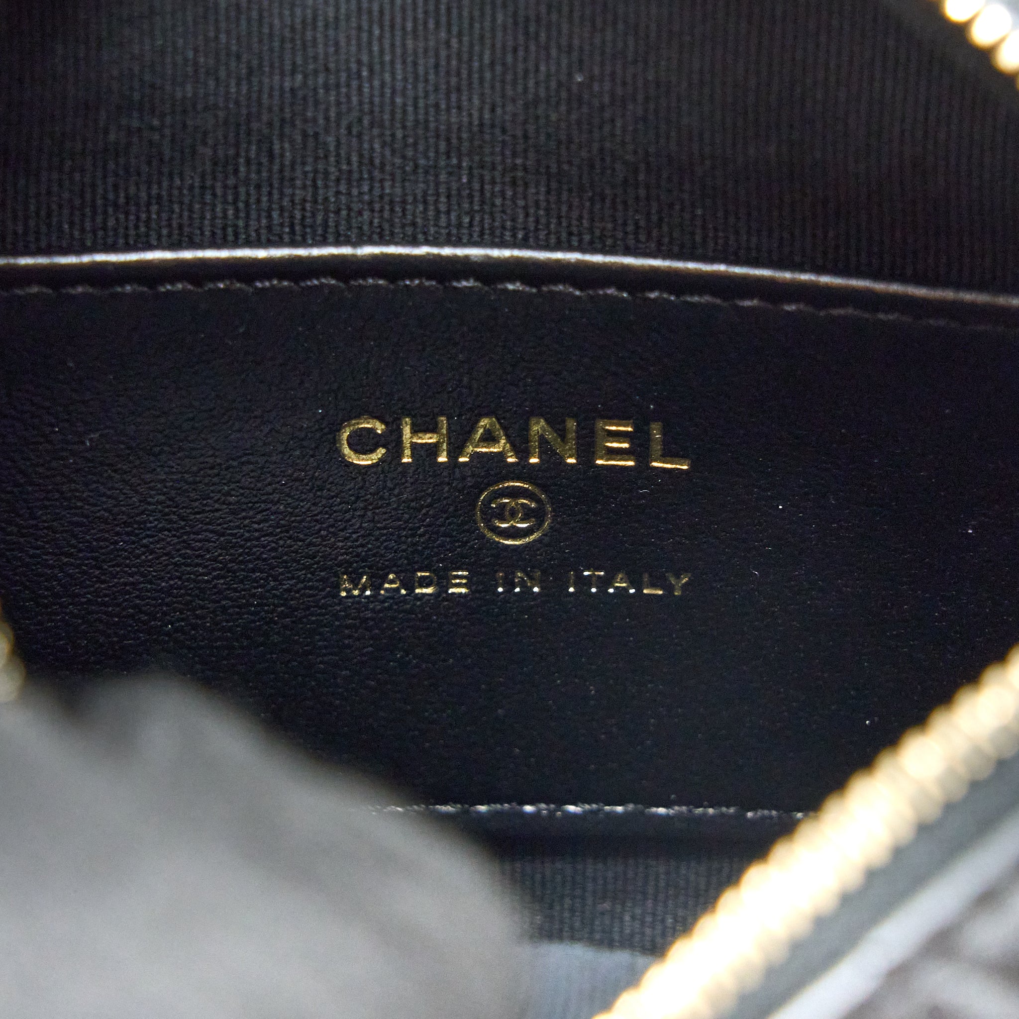 CHANEL 23C ROUND CLUTCH LAMBSKIN BLACK LGHW (MICROCHIP)