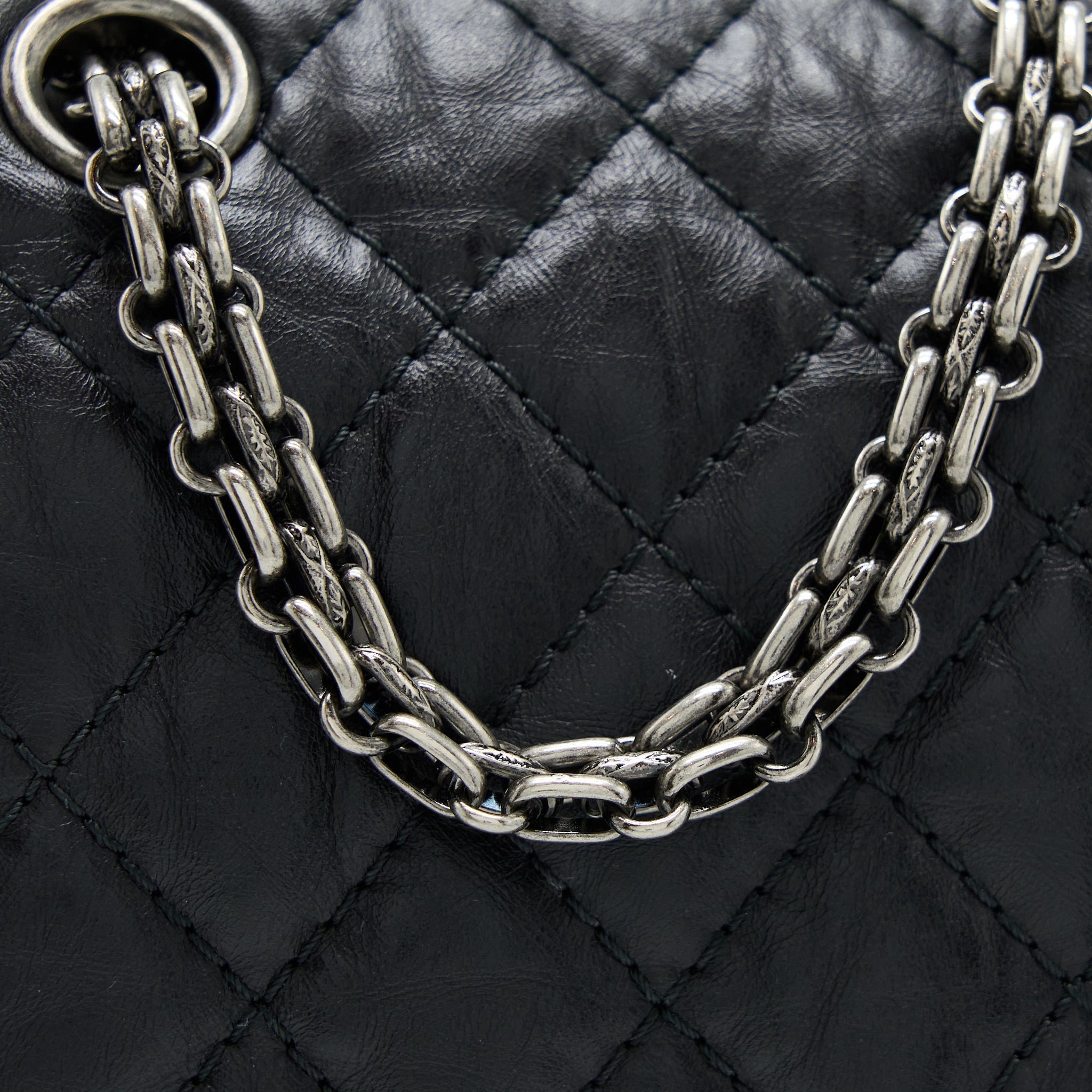 CHANEL SMALL 2.55 REISSUE FLAP BAG AGED CALFSKIN BLACK WITH RUTHENIUM HARDWARE