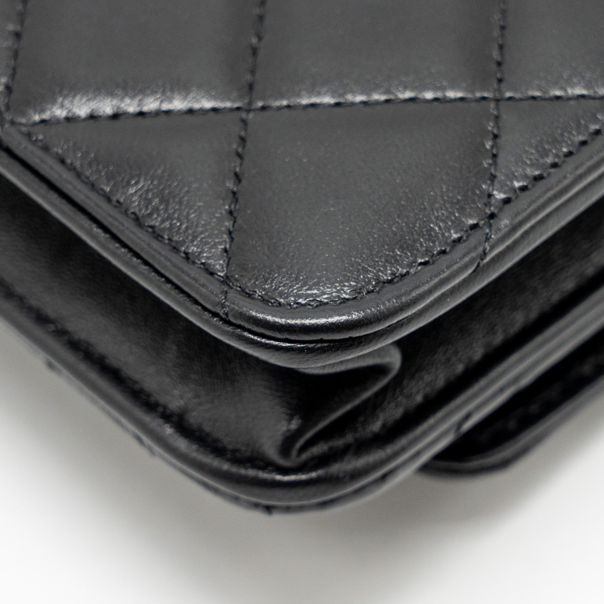 CHANEL TRENDY CC WALLET ON CHAIN LAMBSKIN BLACK LGHW (MICROCHIP)