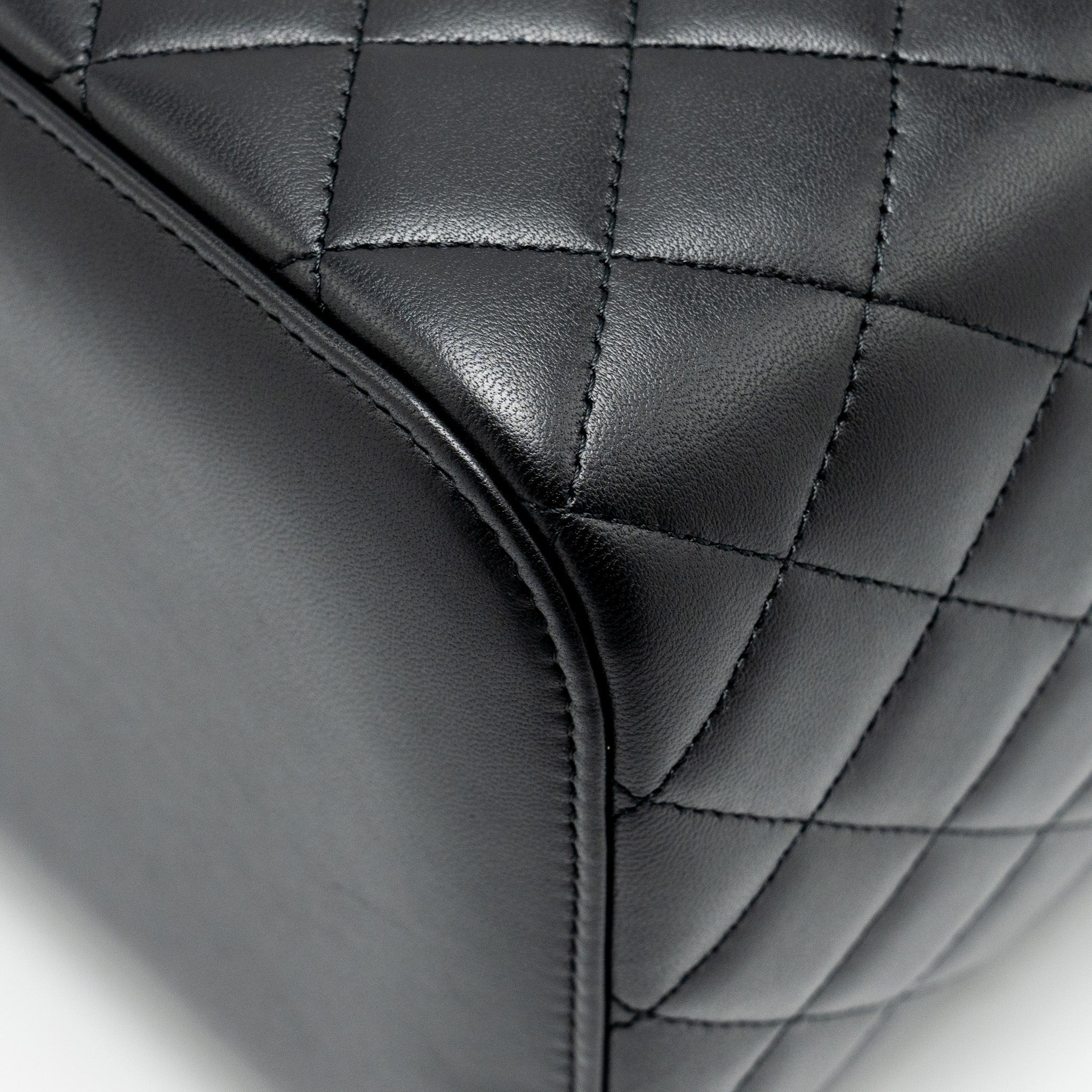 CHANEL QUILTED VANITY CASE LAMBSKIN BLACK SHW