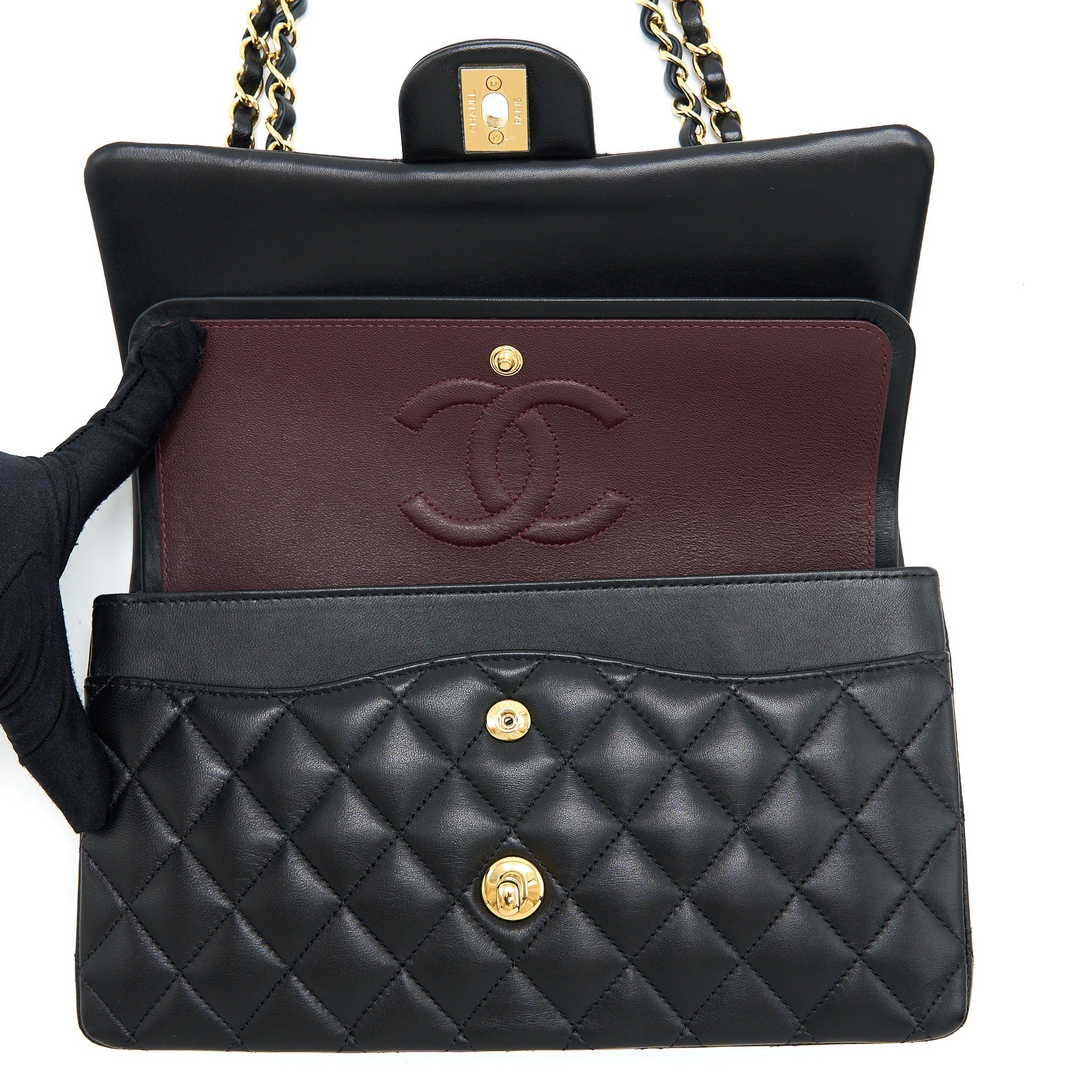 CHANEL MEDIUM CLASSIC DOUBLE FLAP BAG LAMBSKIN BLACK LGHW (MICROCHIP)