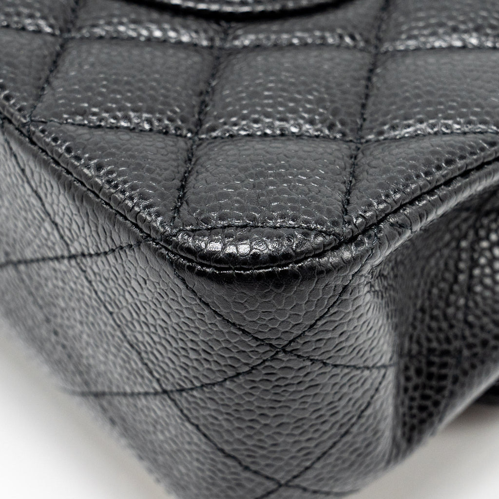 CHANEL MEDIUM CLASSIC DOUBLE FLAP BAG CAVIAR BLACK GHW