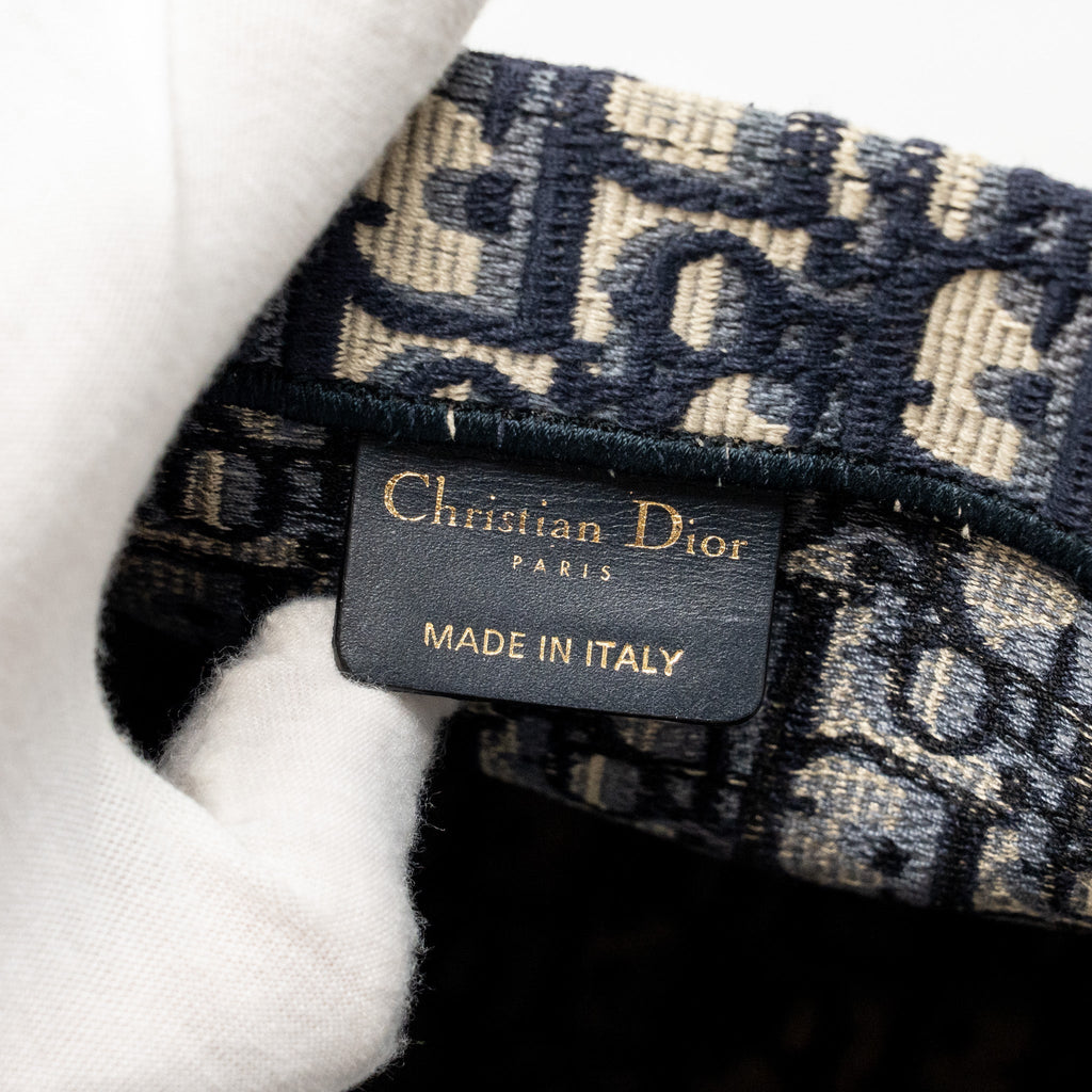 DIOR MEDIUM DIOR BOOK TOTE DIOR OBLIQUE EMBROIDERY ECRU/BLUE