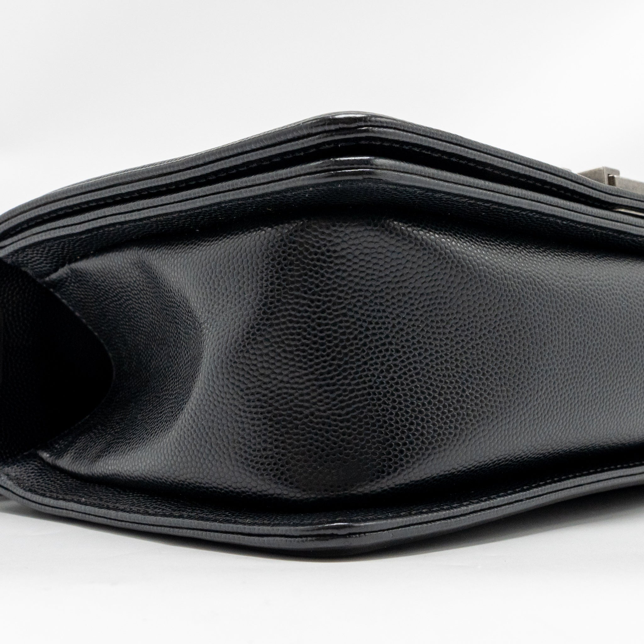 CHANEL MEDIUM BOY BAG CAVIAR BLACK RUTHENIUM SILVER HARDWARE