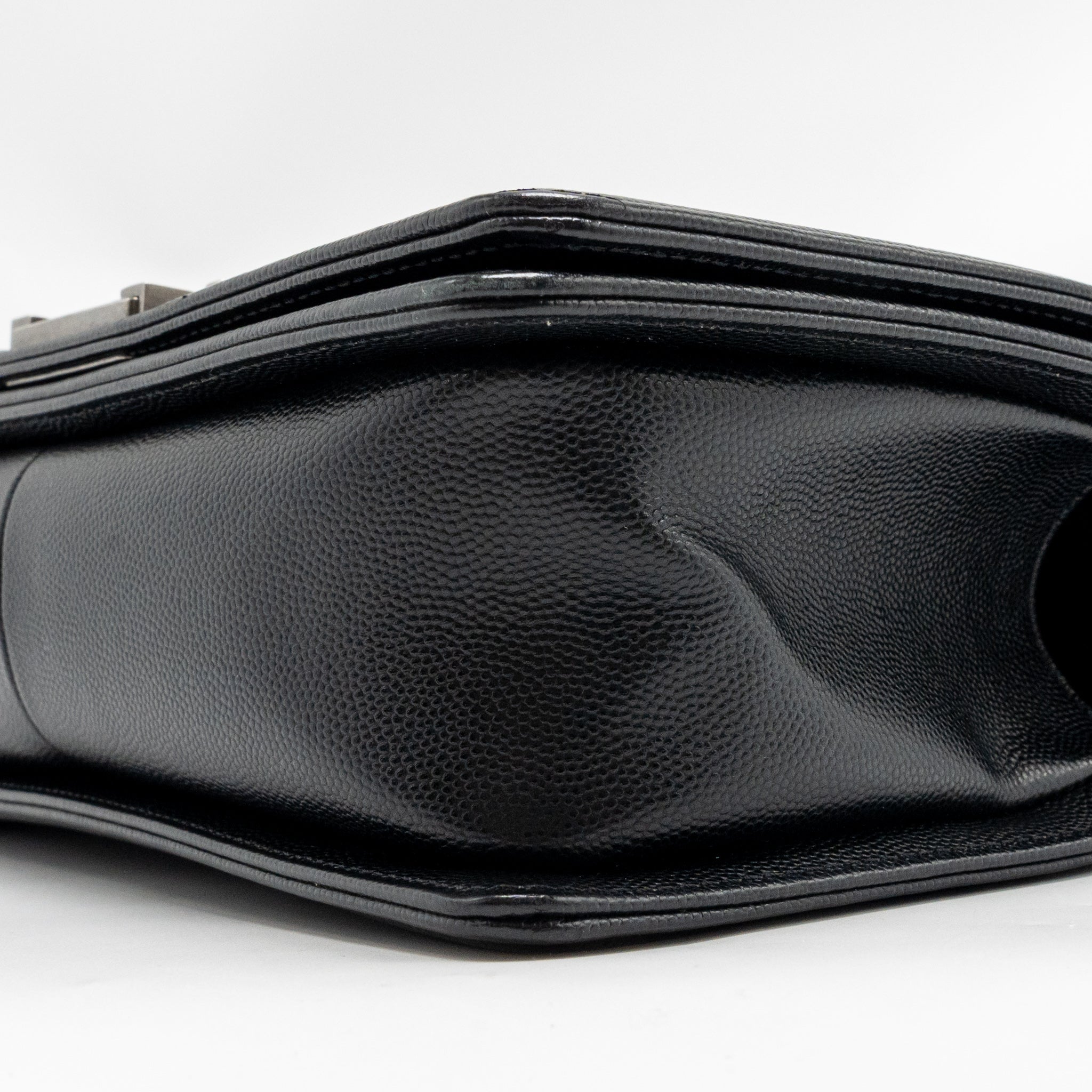CHANEL MEDIUM BOY BAG CAVIAR BLACK RUTHENIUM SILVER HARDWARE