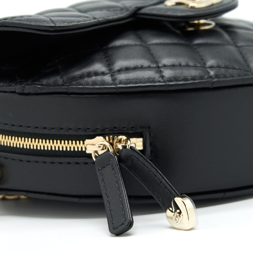 CHANEL 22S HEART BAG LAMBSKIN BLACK LGHW (MICROCHIP)