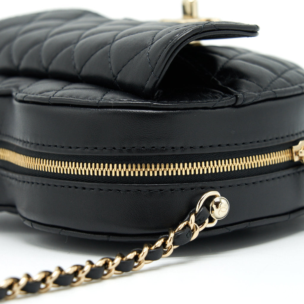 CHANEL 22S HEART BAG LAMBSKIN BLACK LGHW (MICROCHIP)